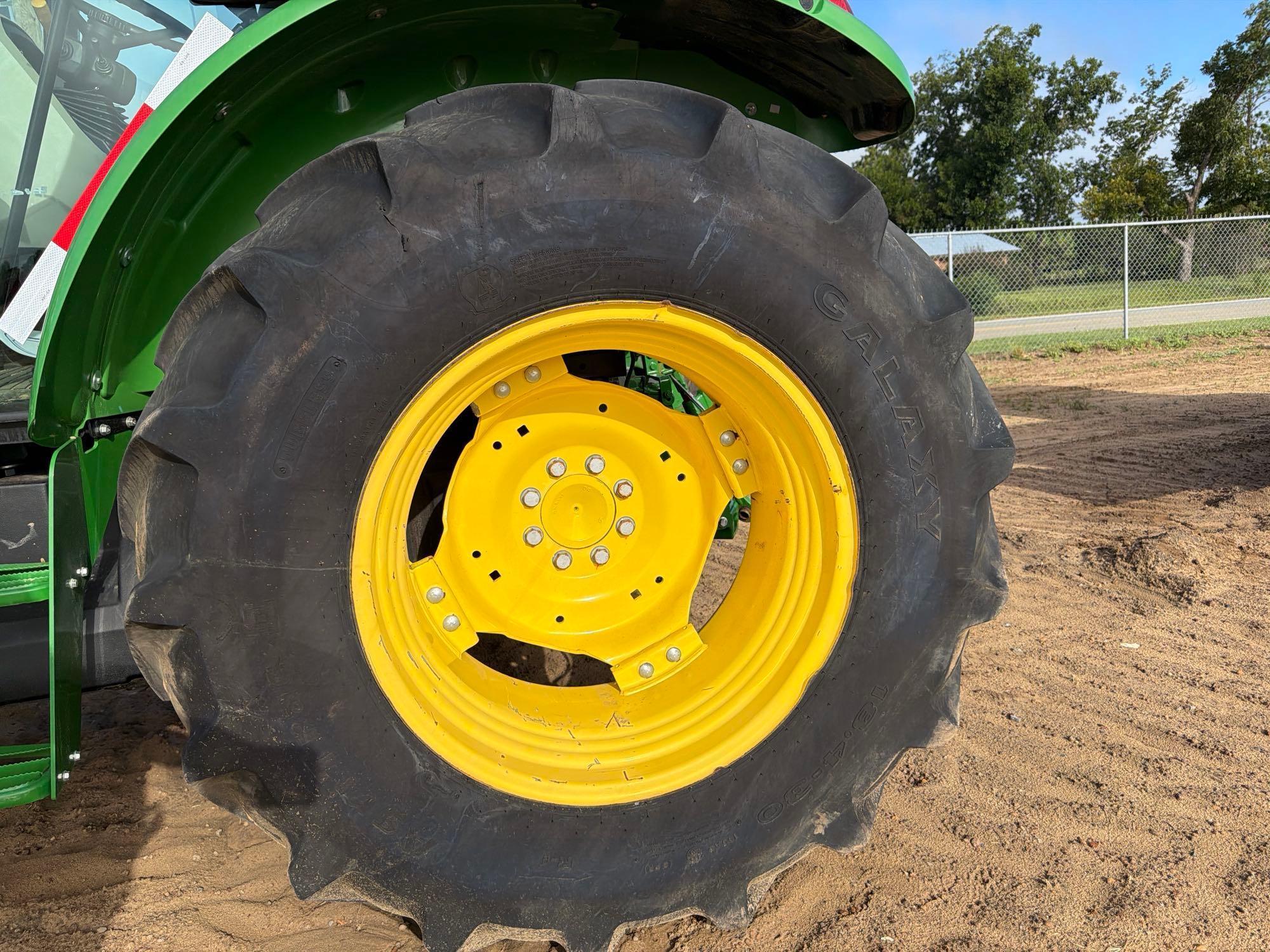 John Deere 5100E