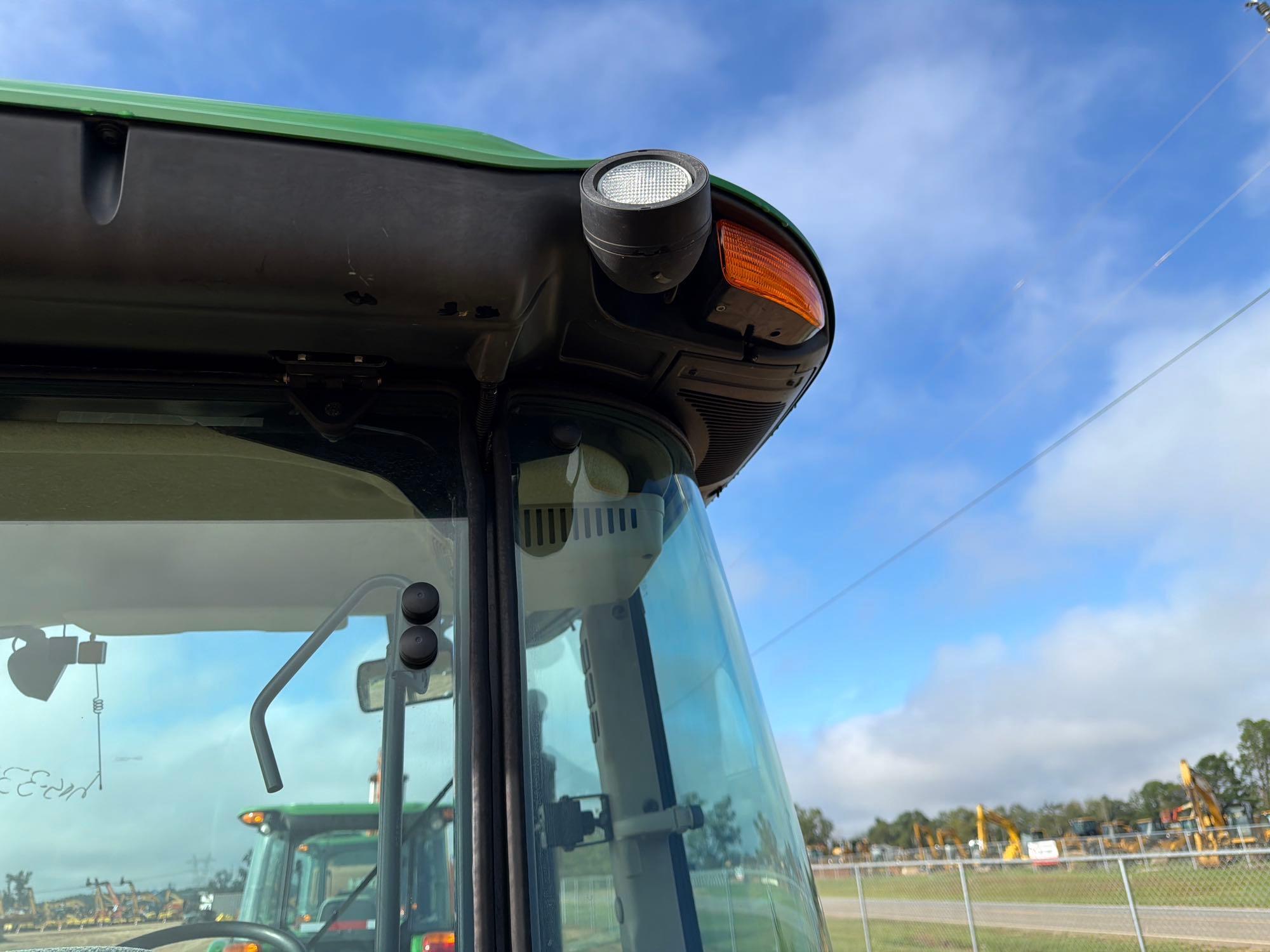 John Deere 5100E