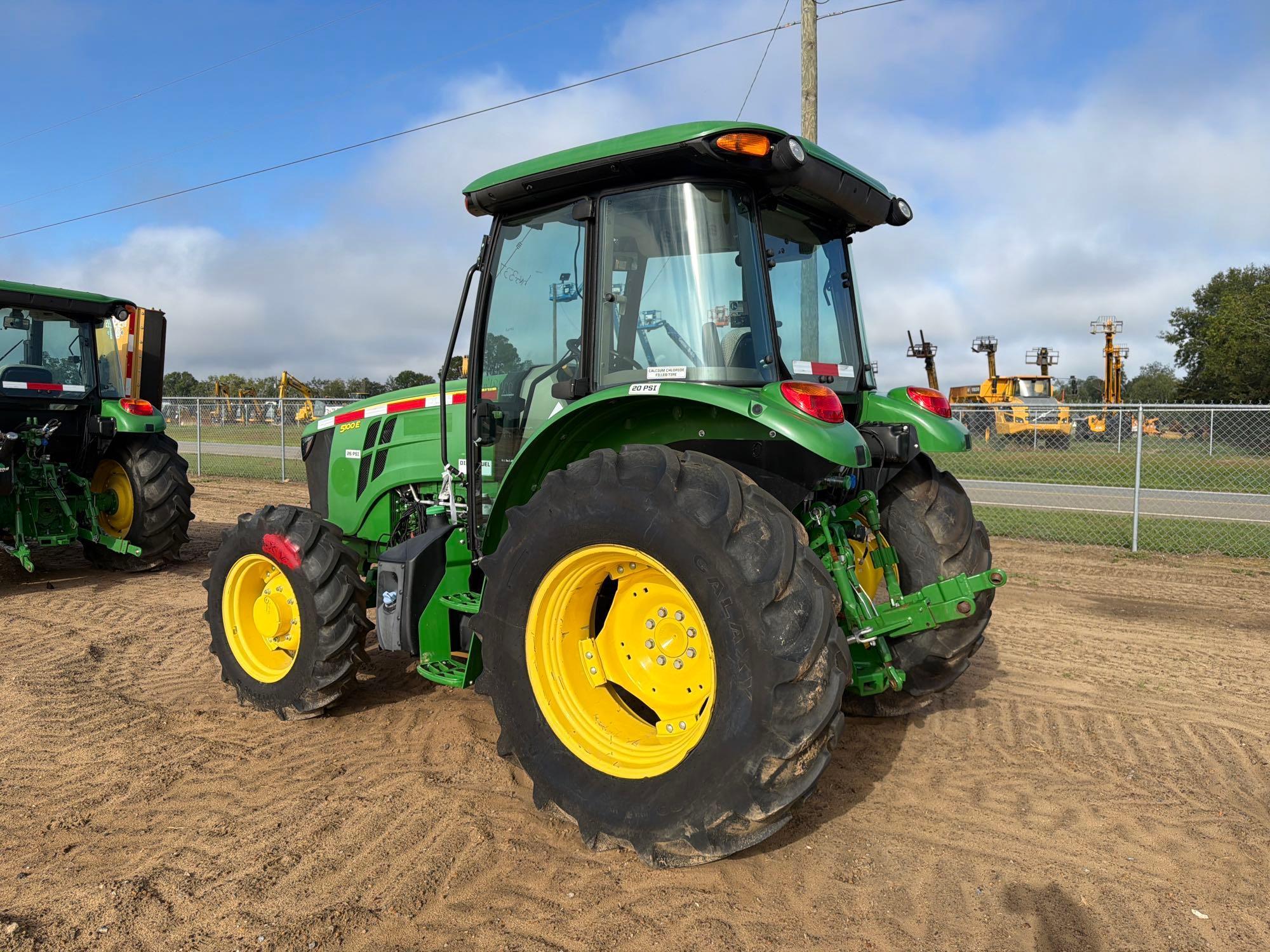 John Deere 5100E