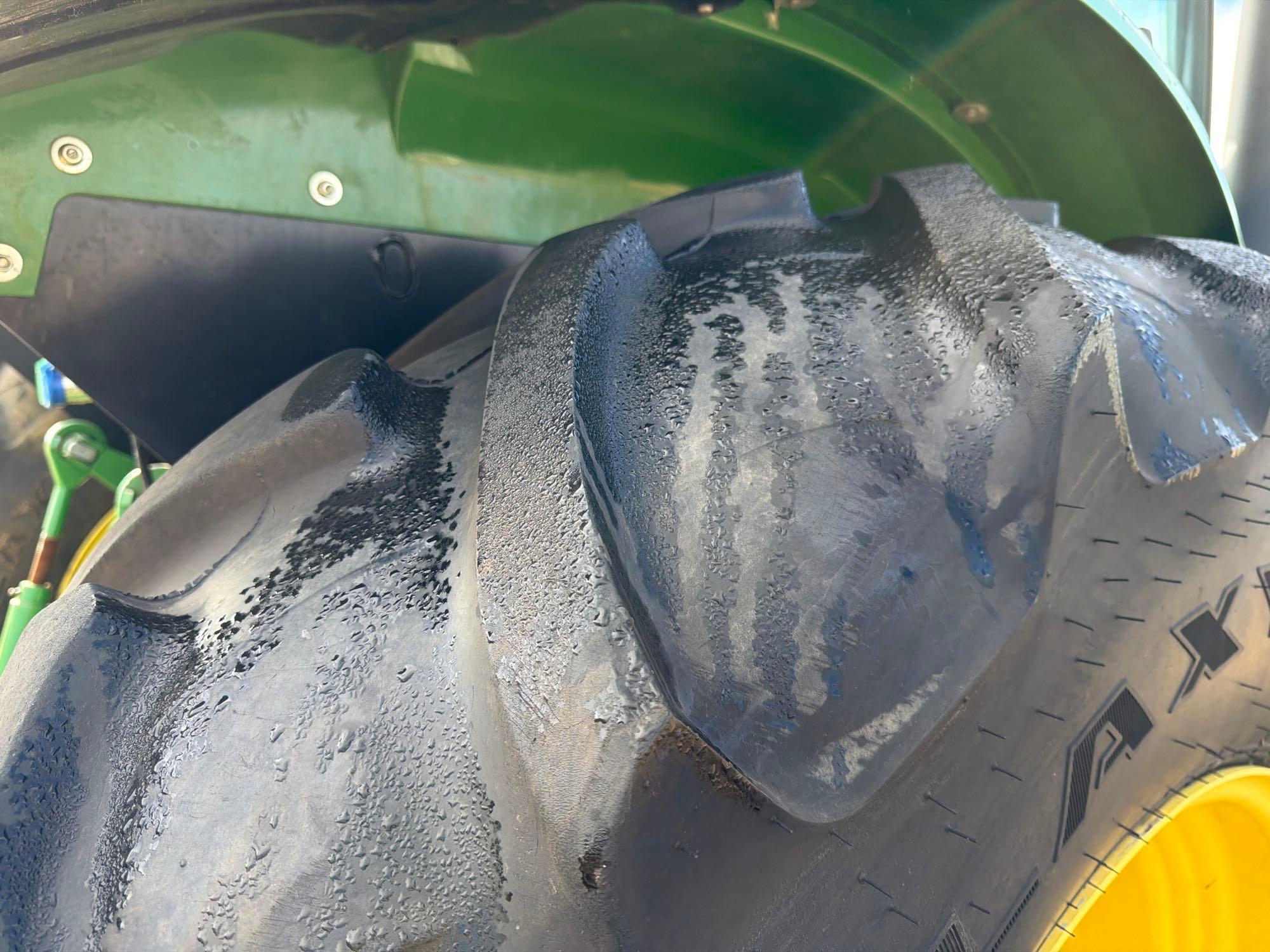 John Deere 5100E