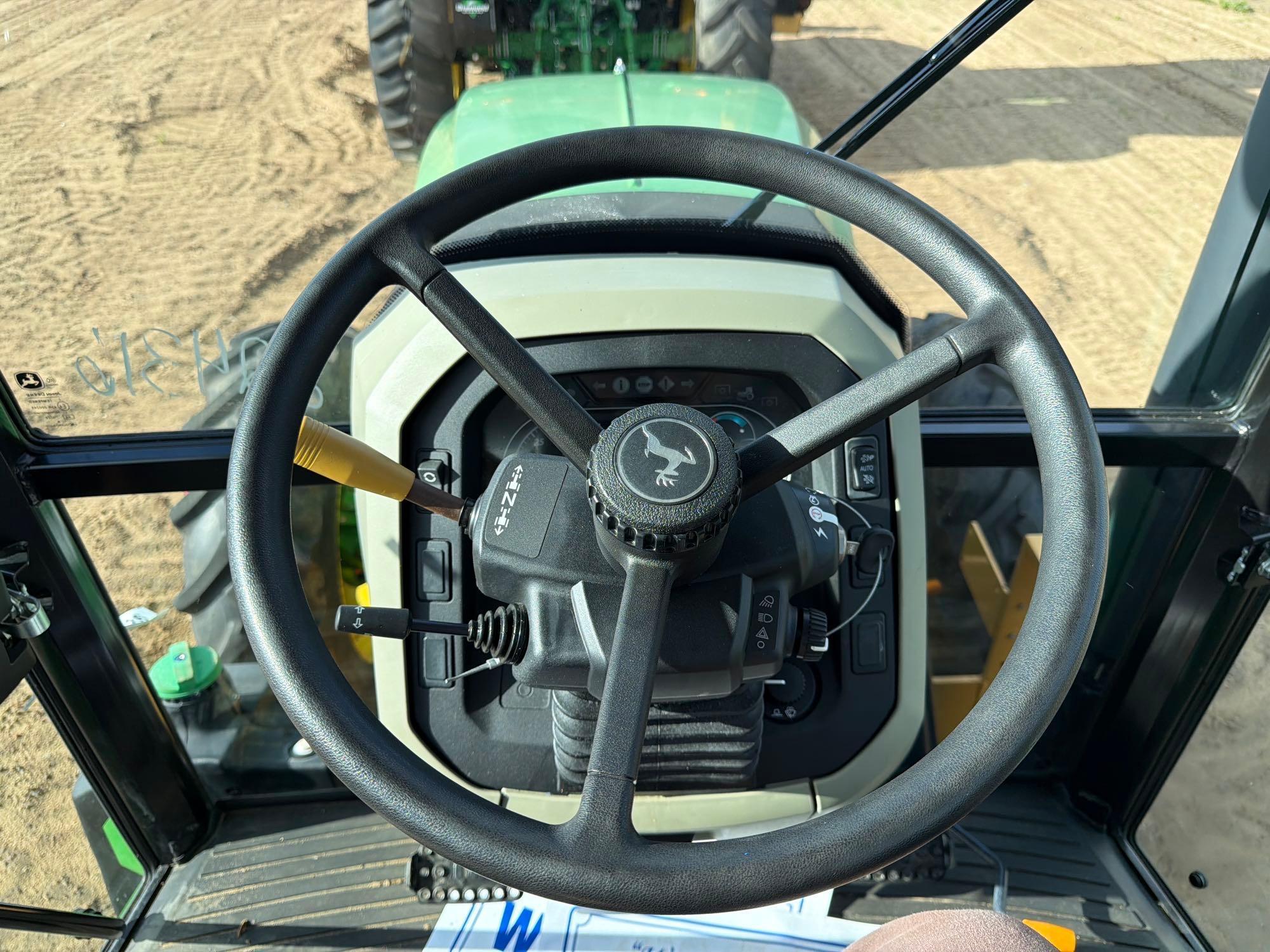 John Deere 5100E