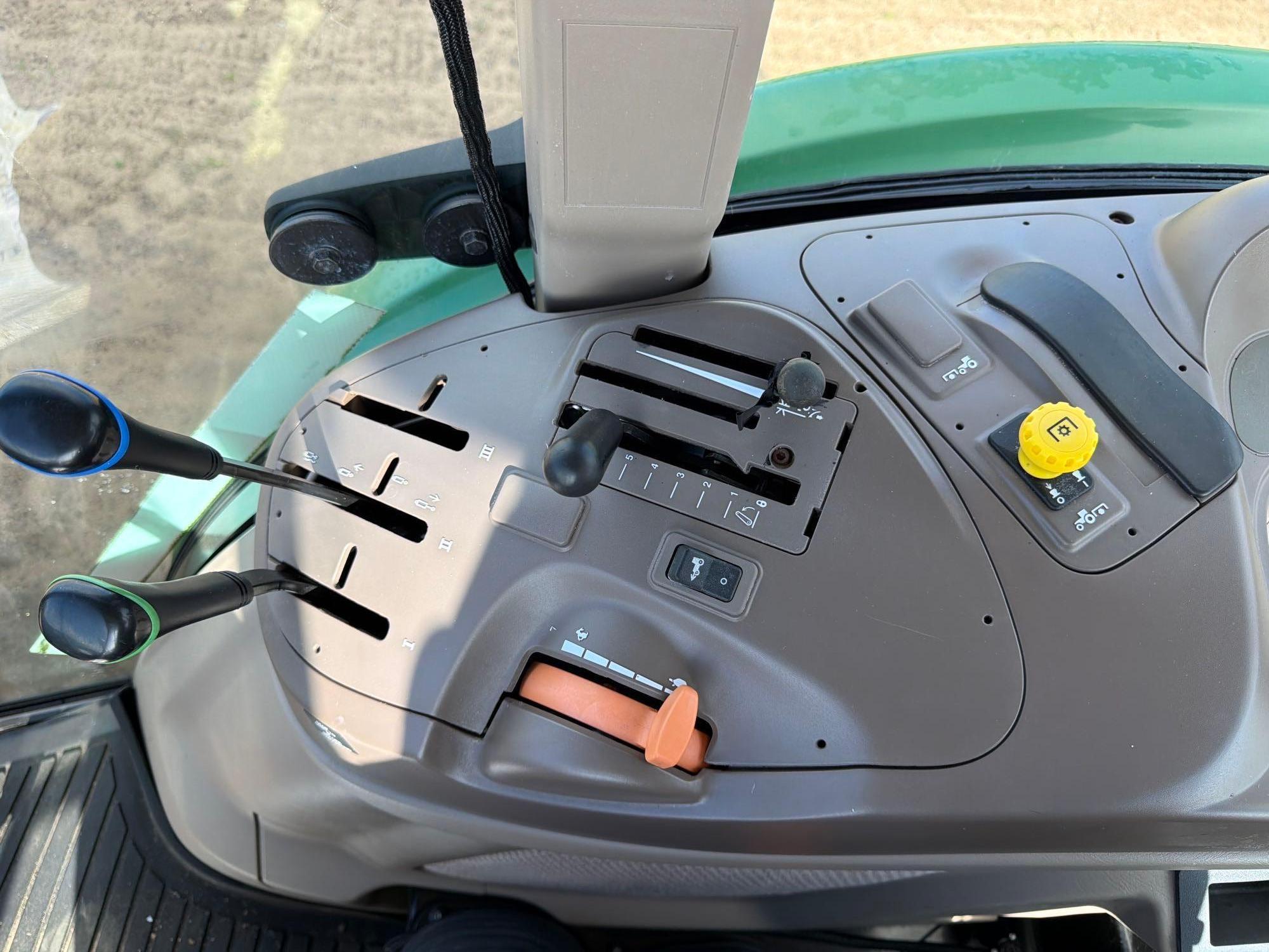 John Deere 5100E