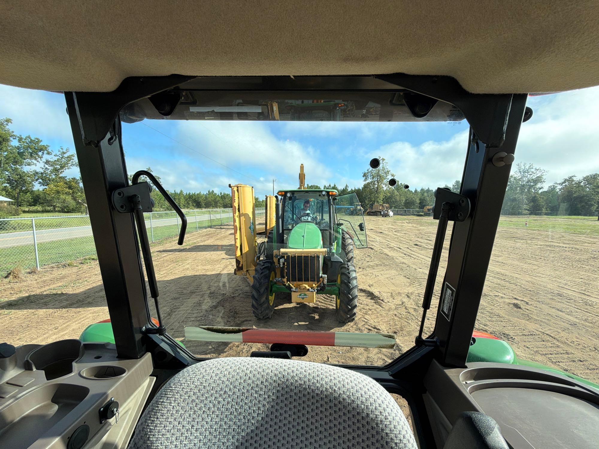 John Deere 5100E