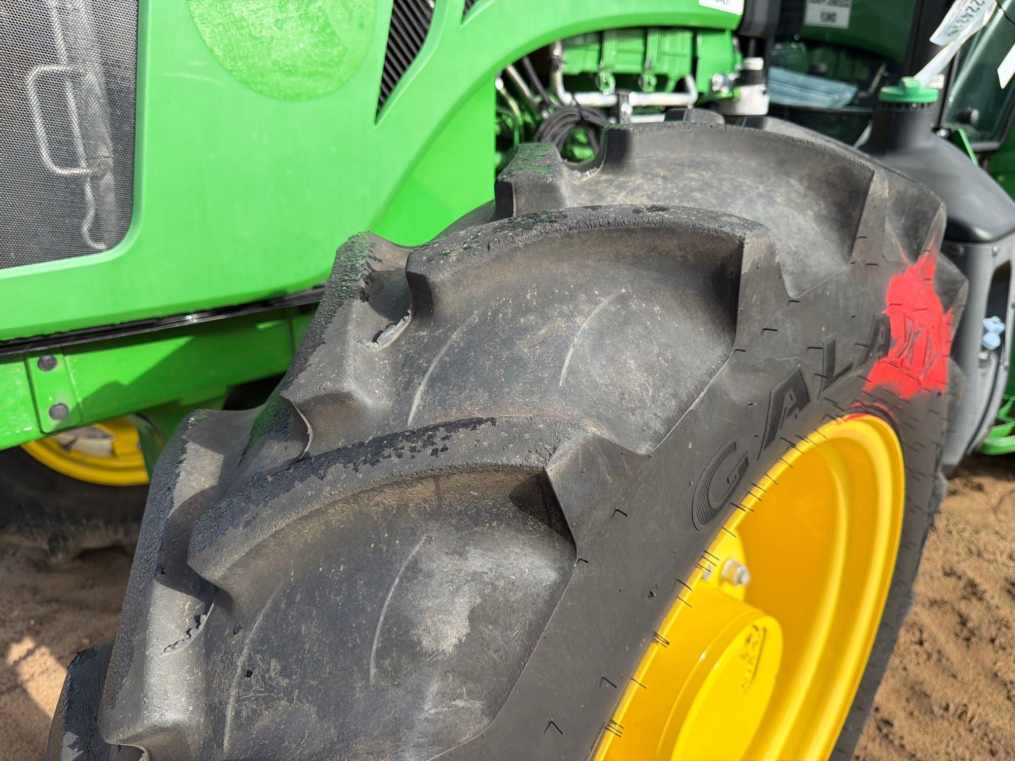 John Deere 5100E