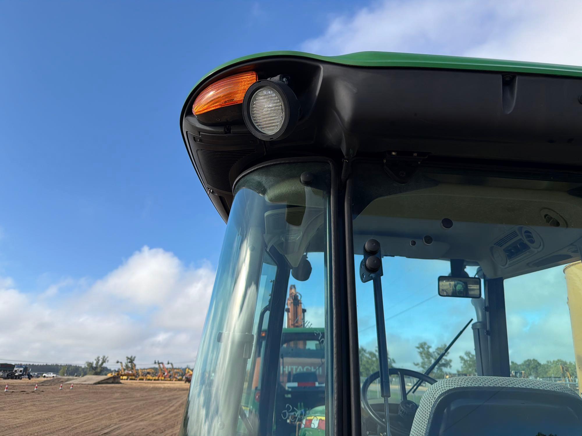 John Deere 5100E