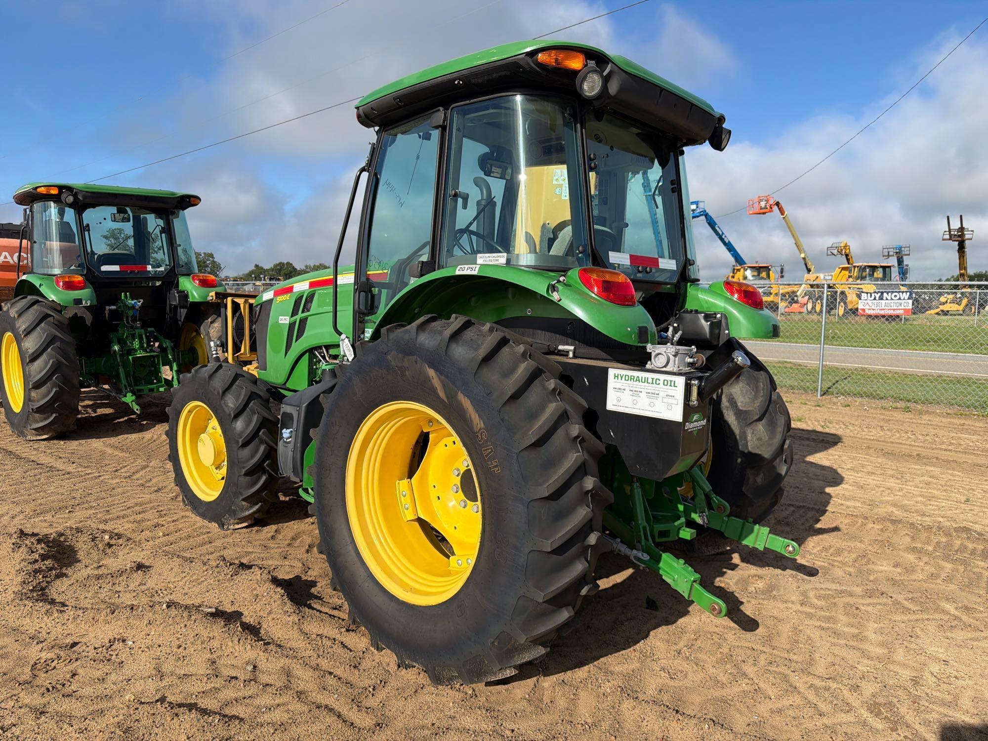 John Deere 5100E