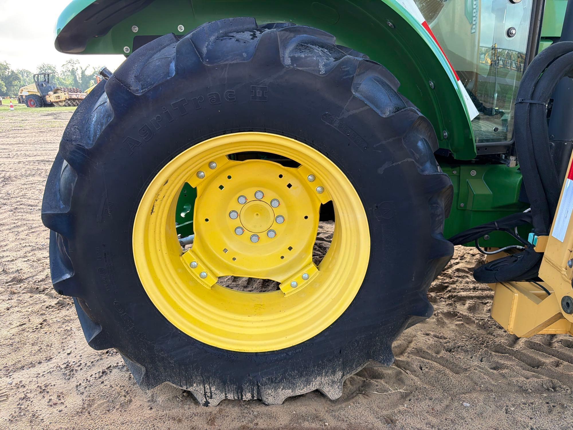 John Deere 5100E