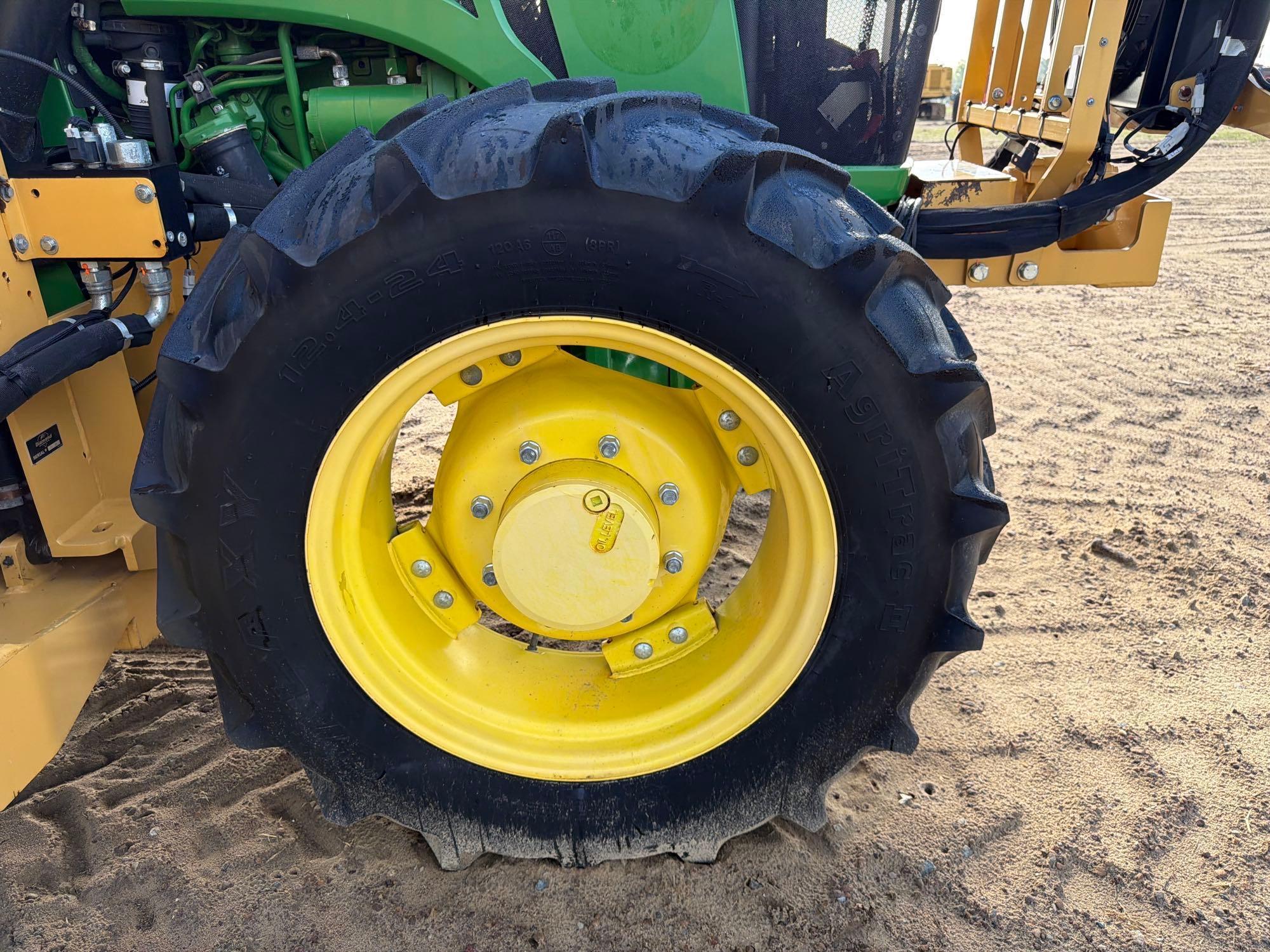 John Deere 5100E