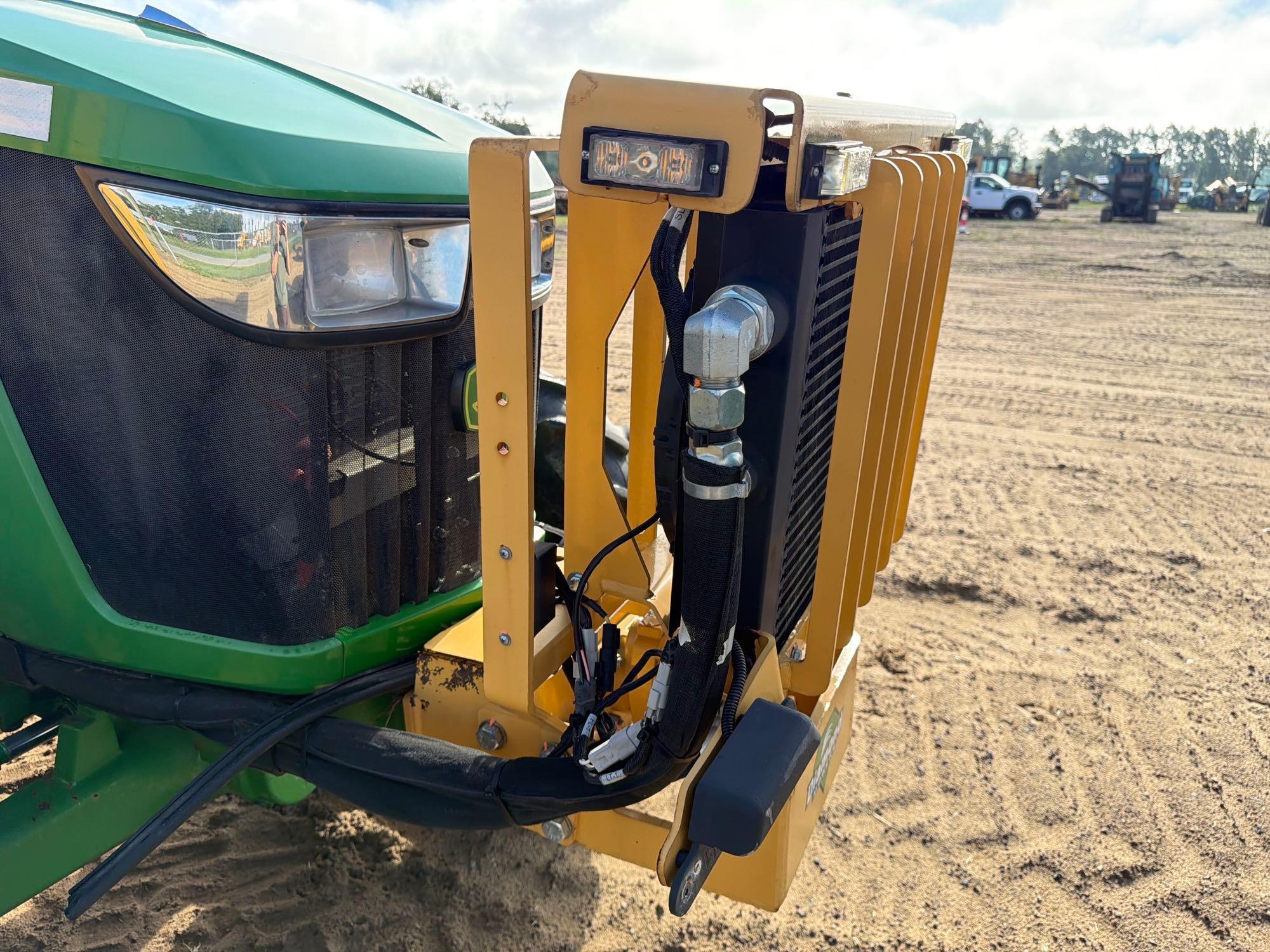 John Deere 5100E