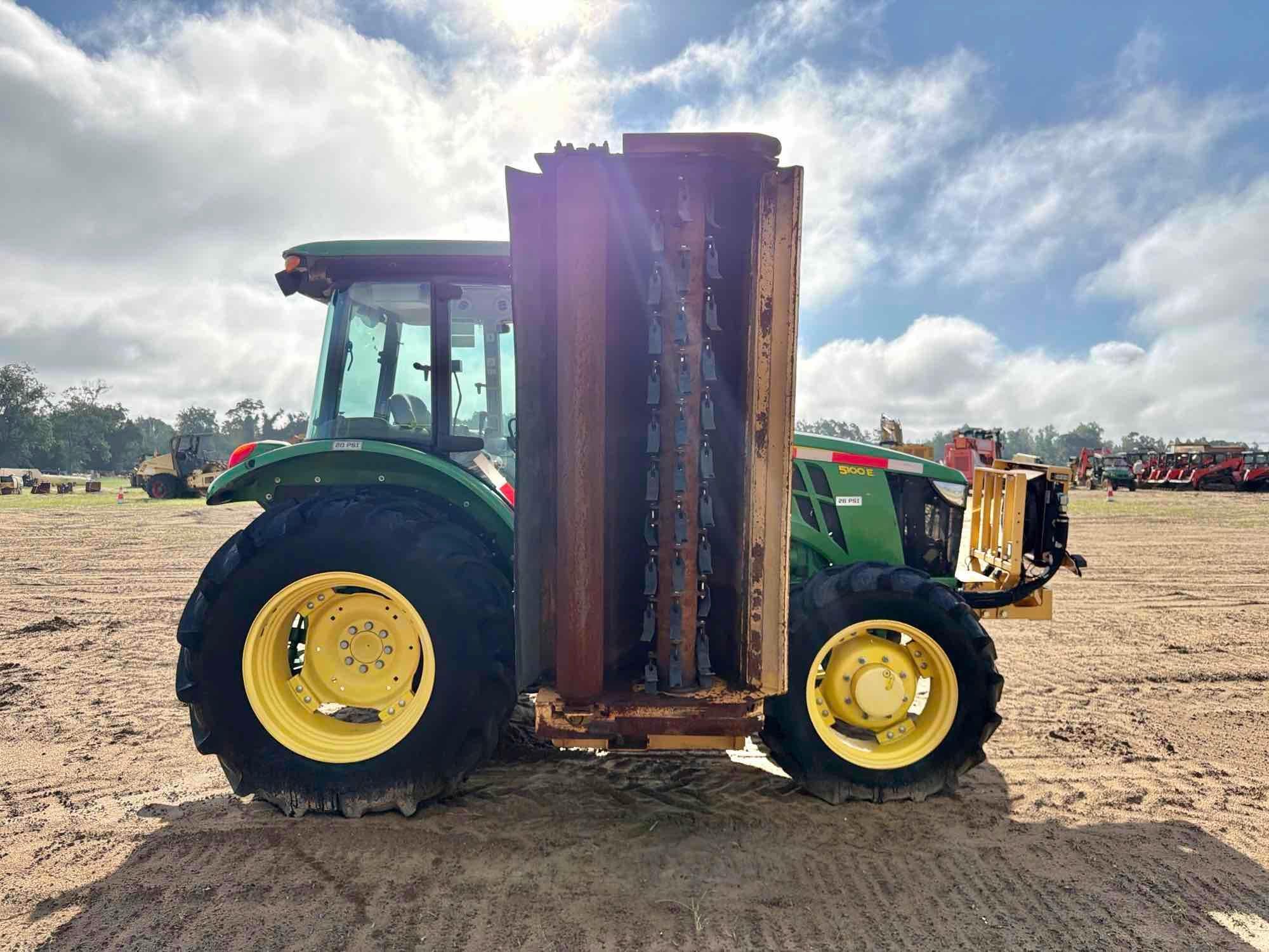 John Deere 5100E