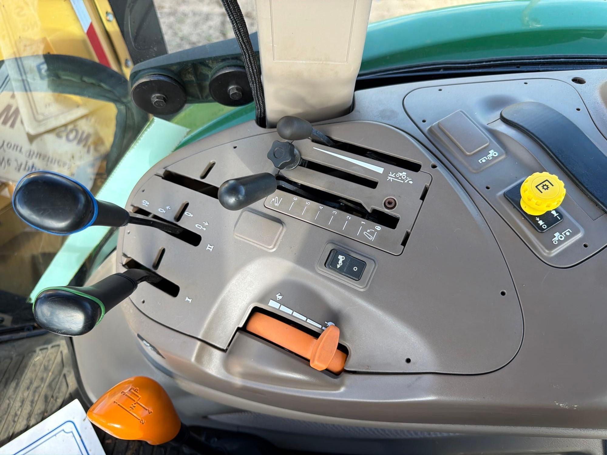 John Deere 5100E
