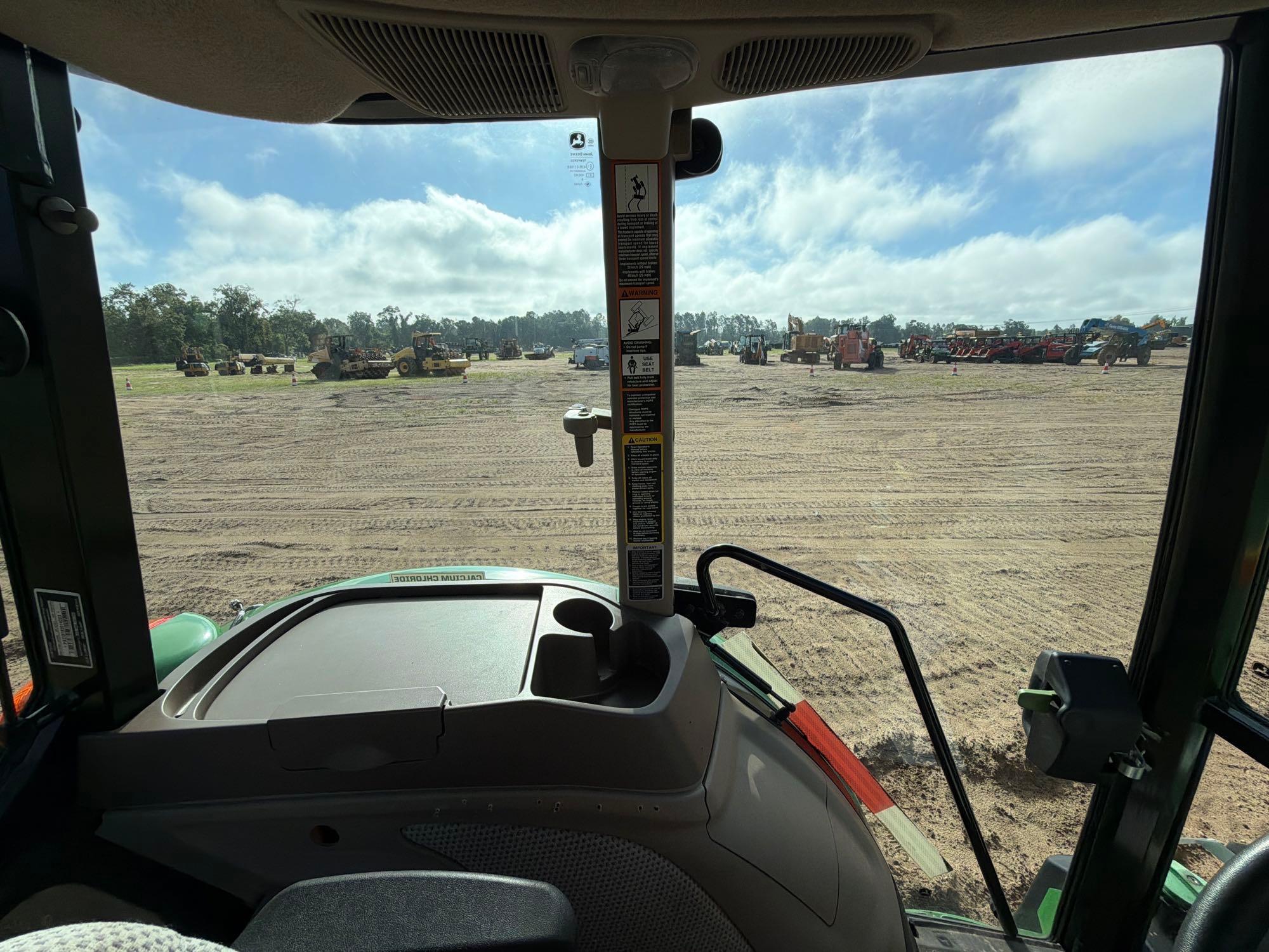 John Deere 5100E