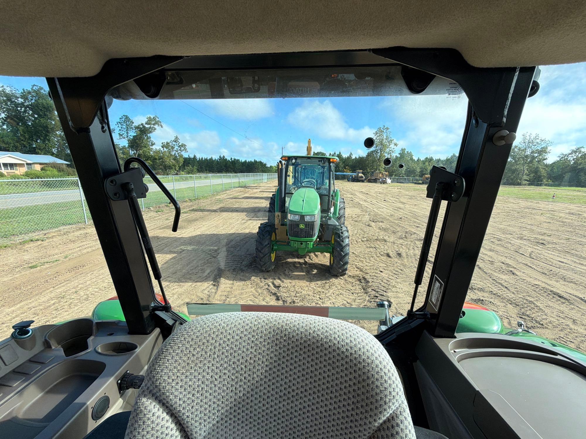 John Deere 5100E
