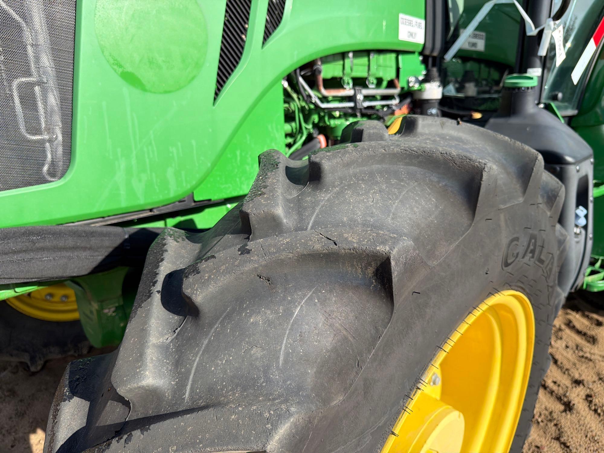 John Deere 5100E