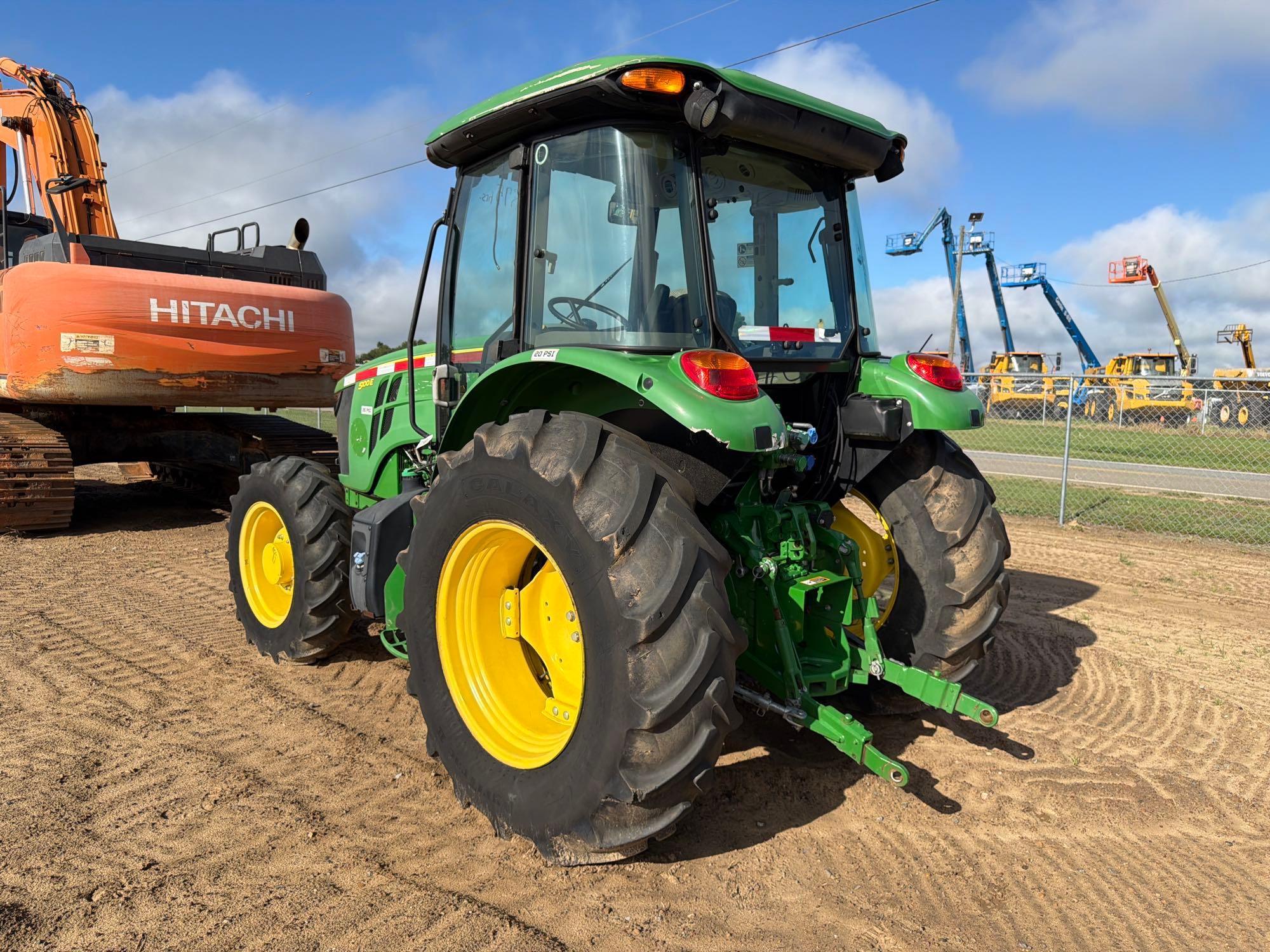 John Deere 5100E