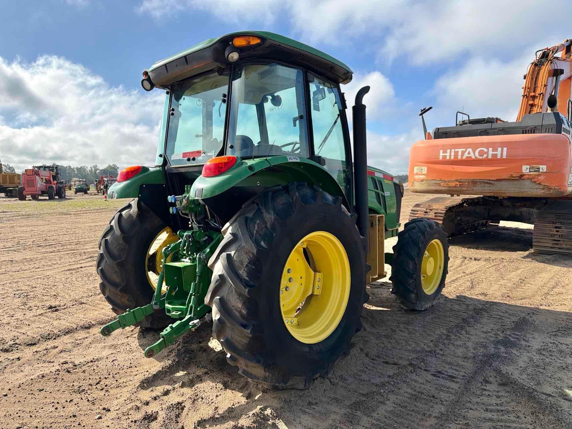John Deere 5100E