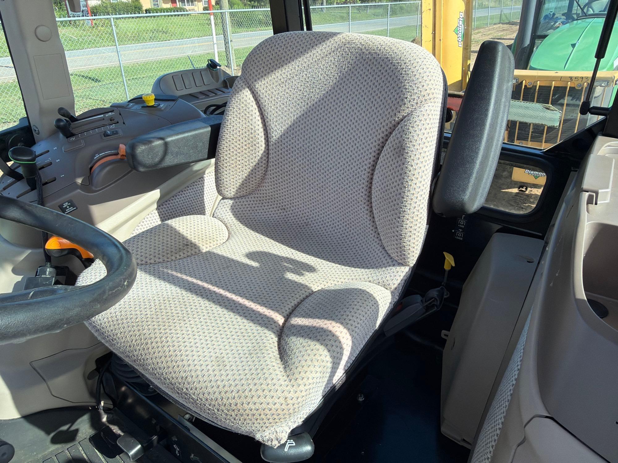 John Deere 5100E