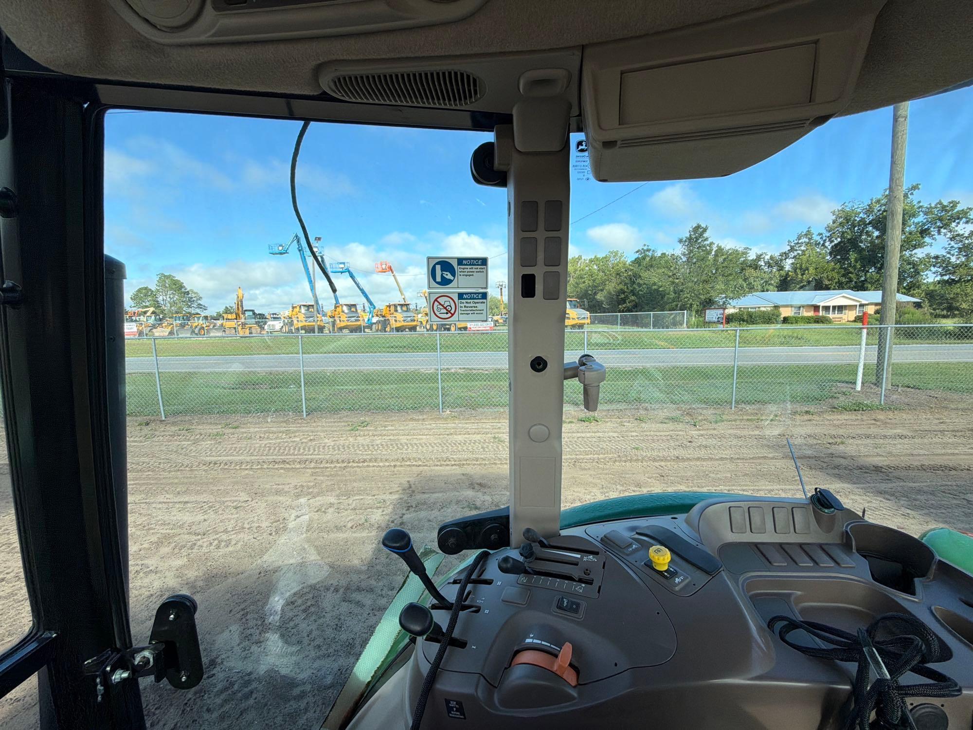 John Deere 5100E
