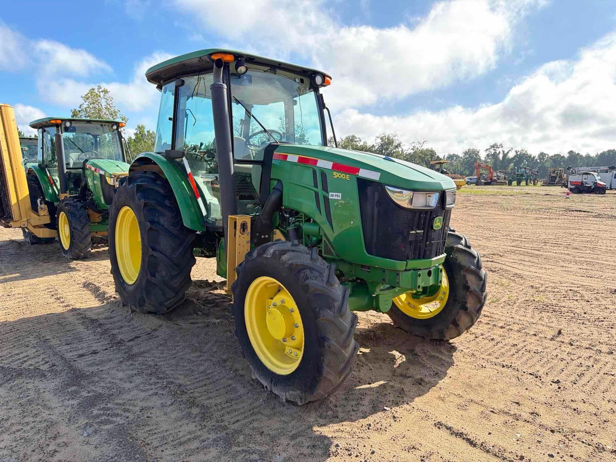 John Deere 5100E