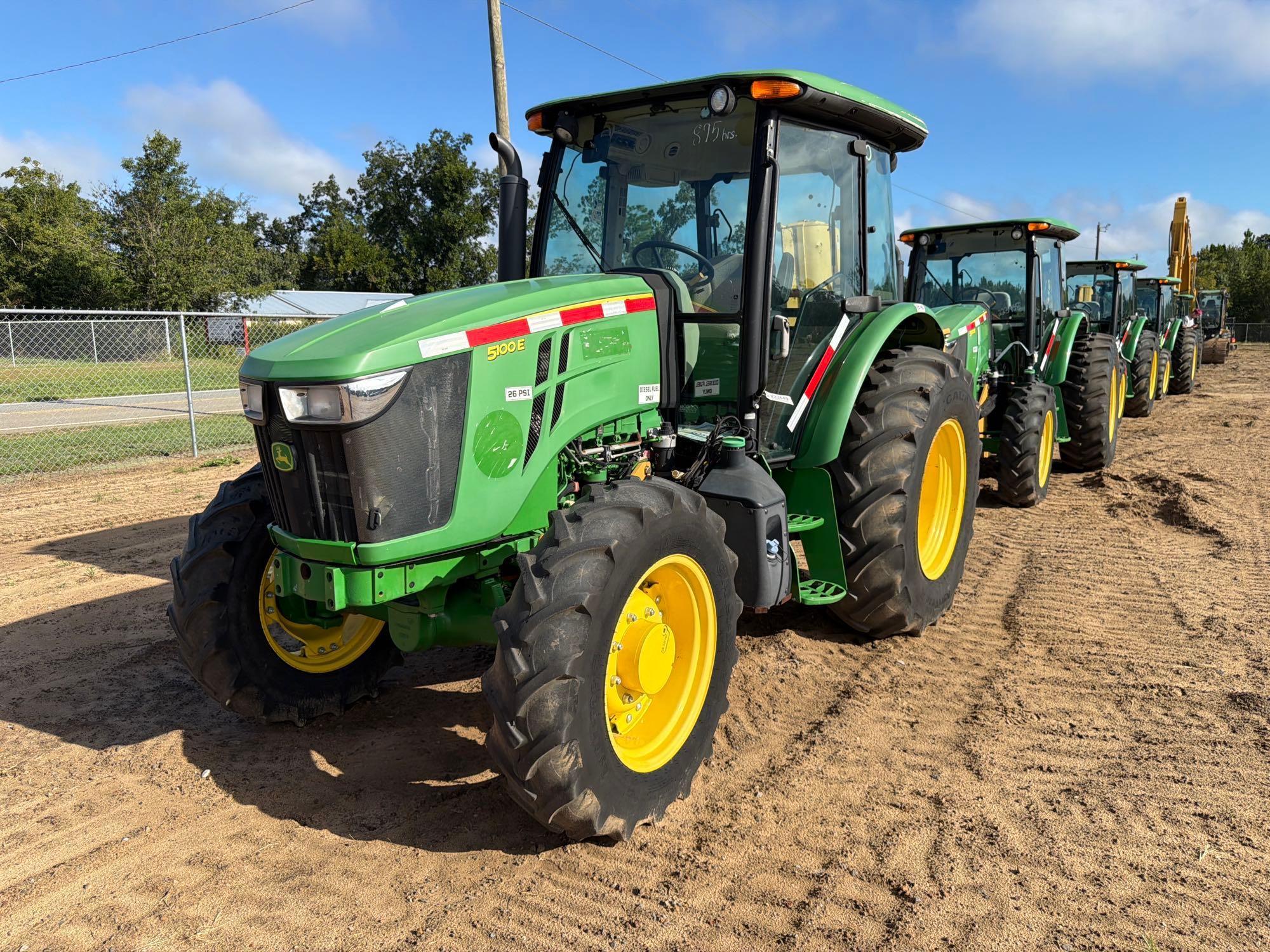 John Deere 5100E