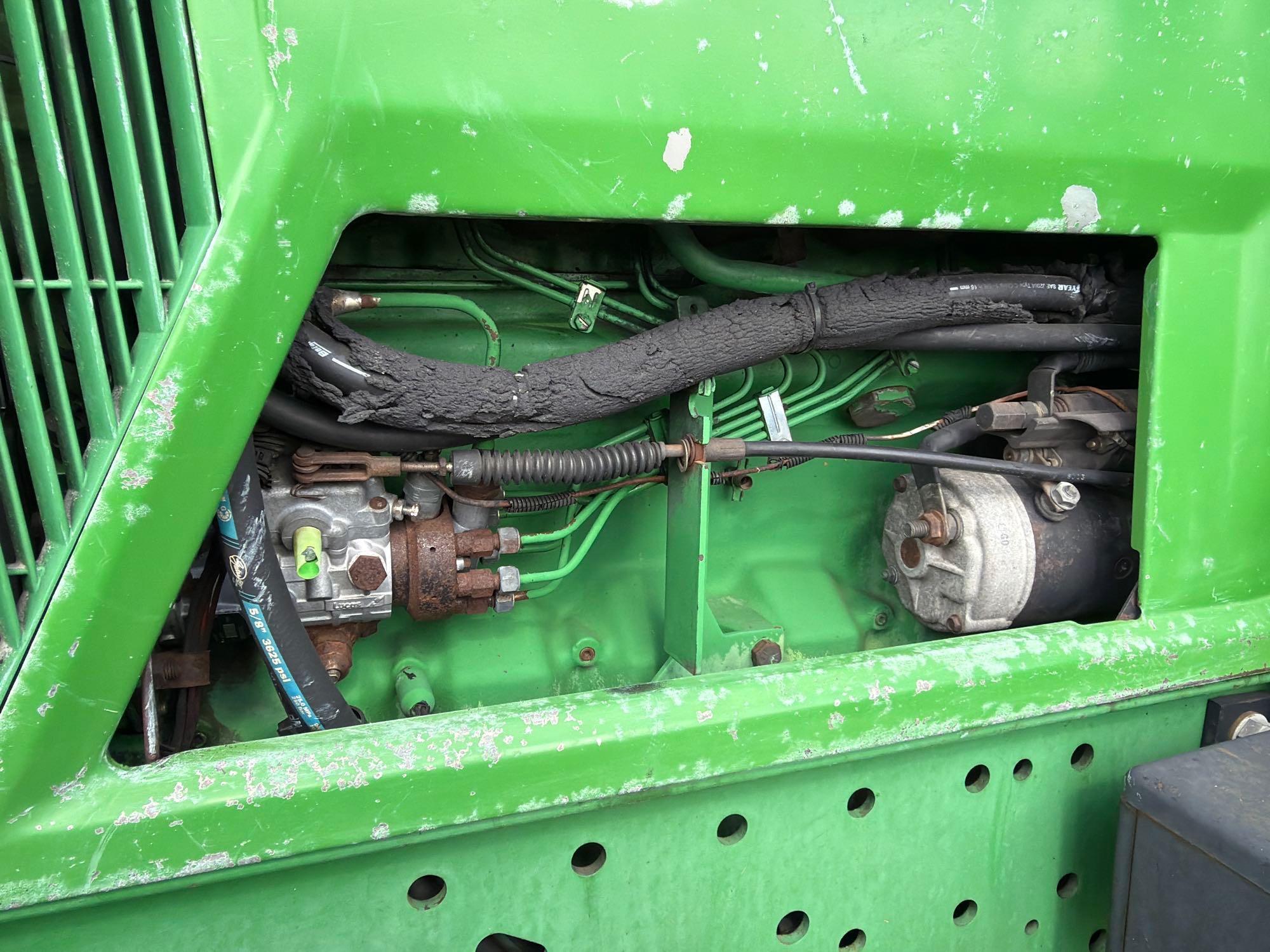 John Deere 7400