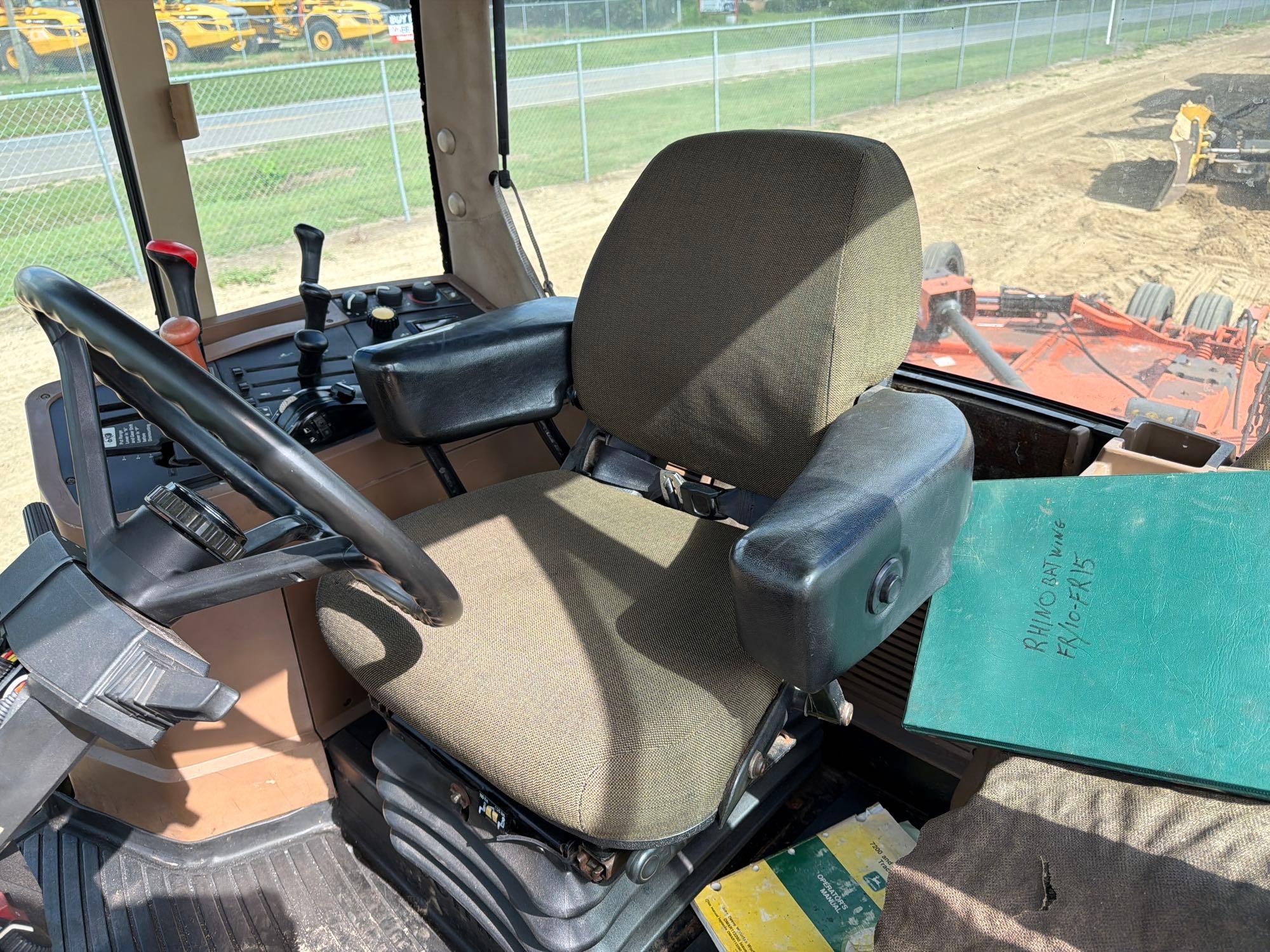 John Deere 7400