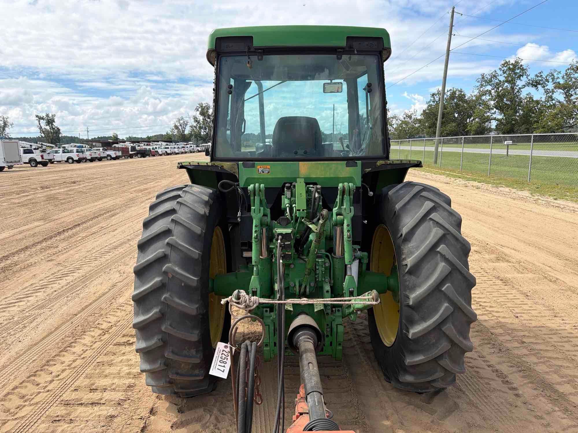 John Deere 7400