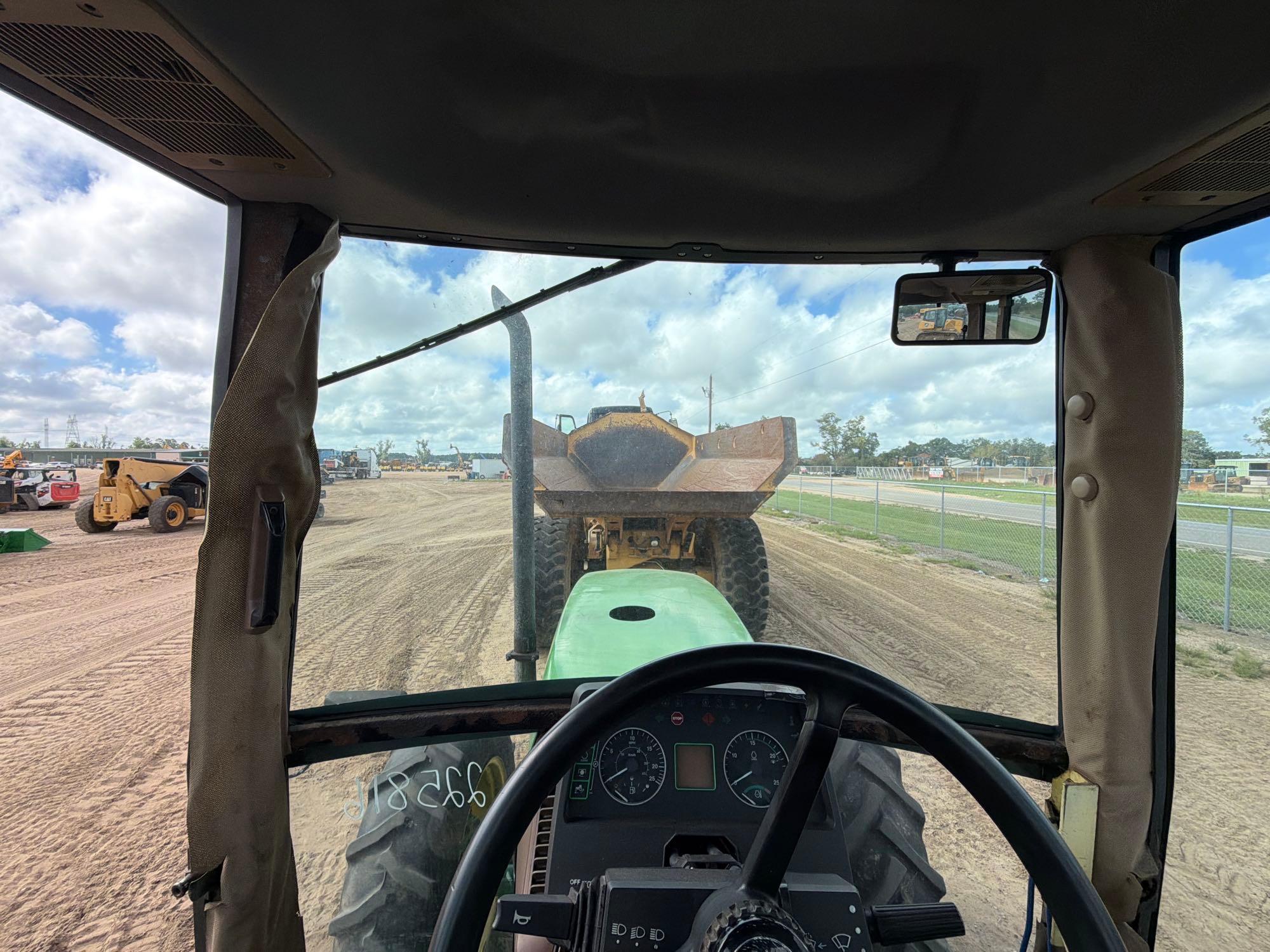 John Deere 7400