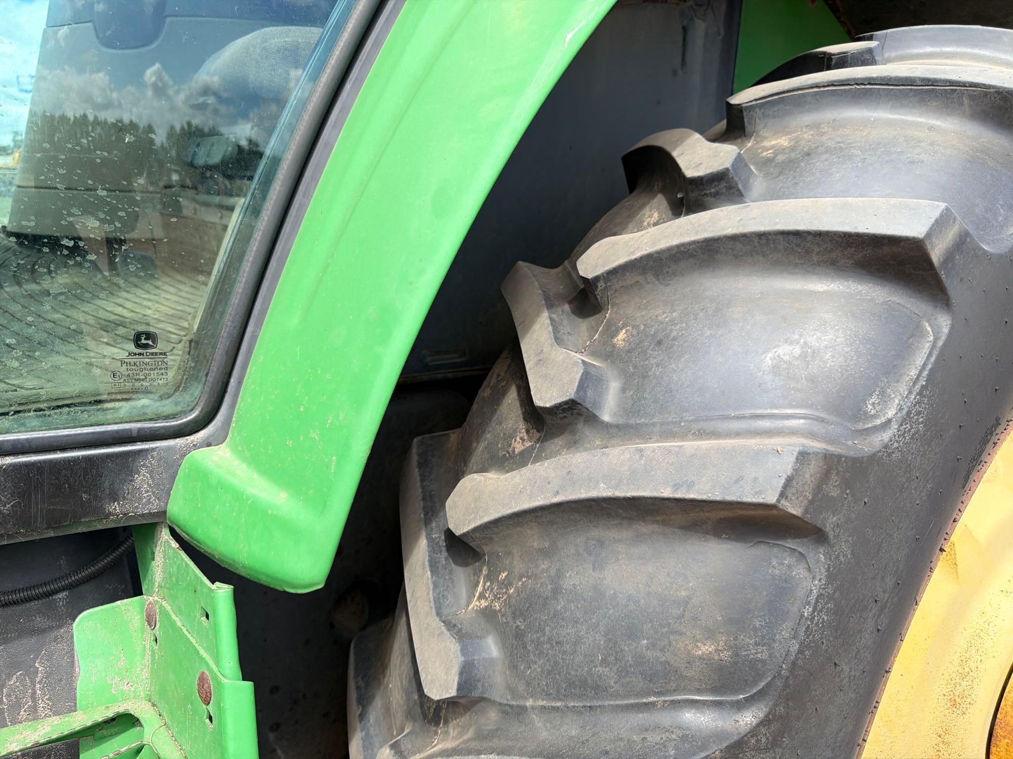 John Deere 7330