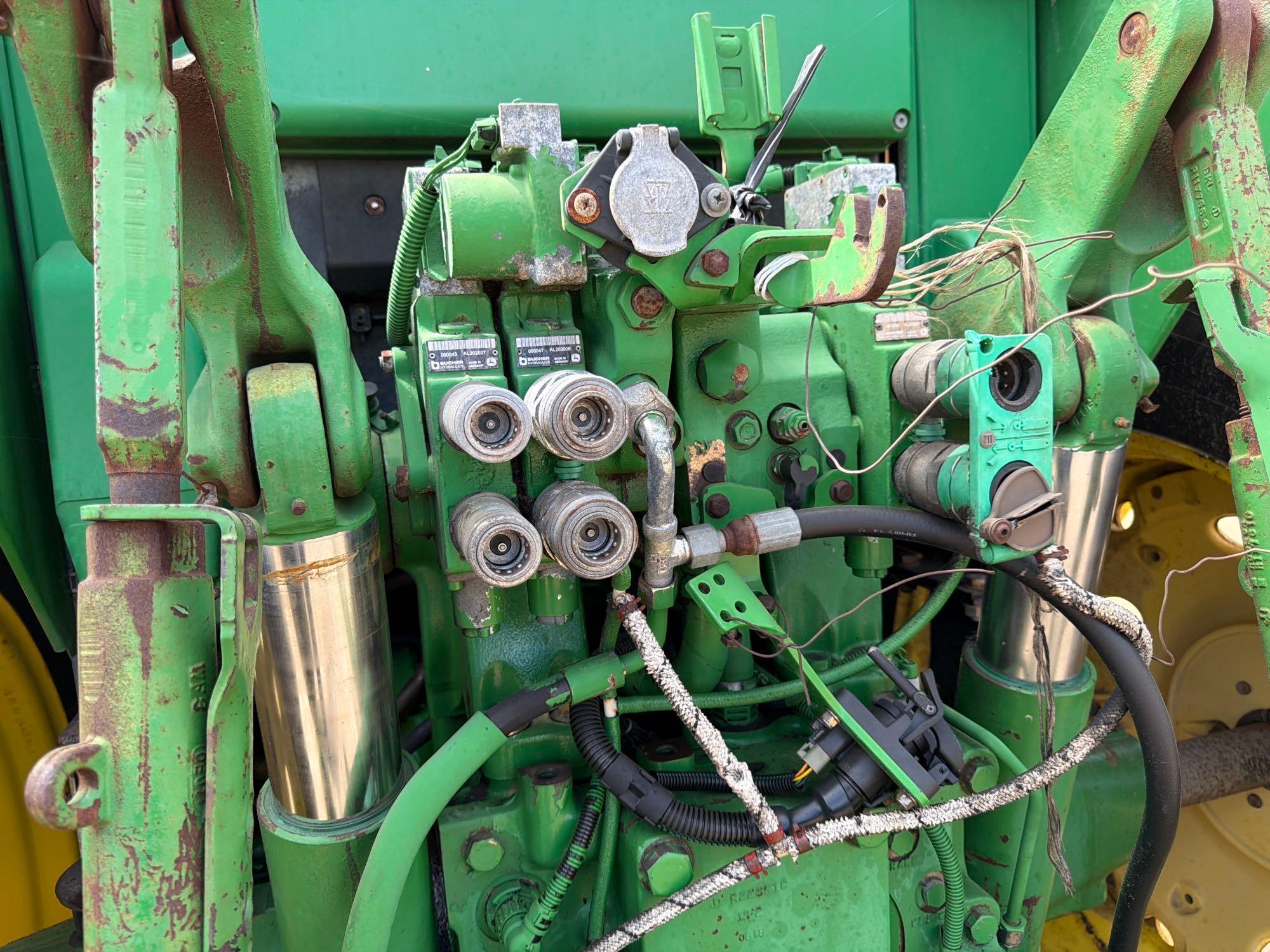 John Deere 7330