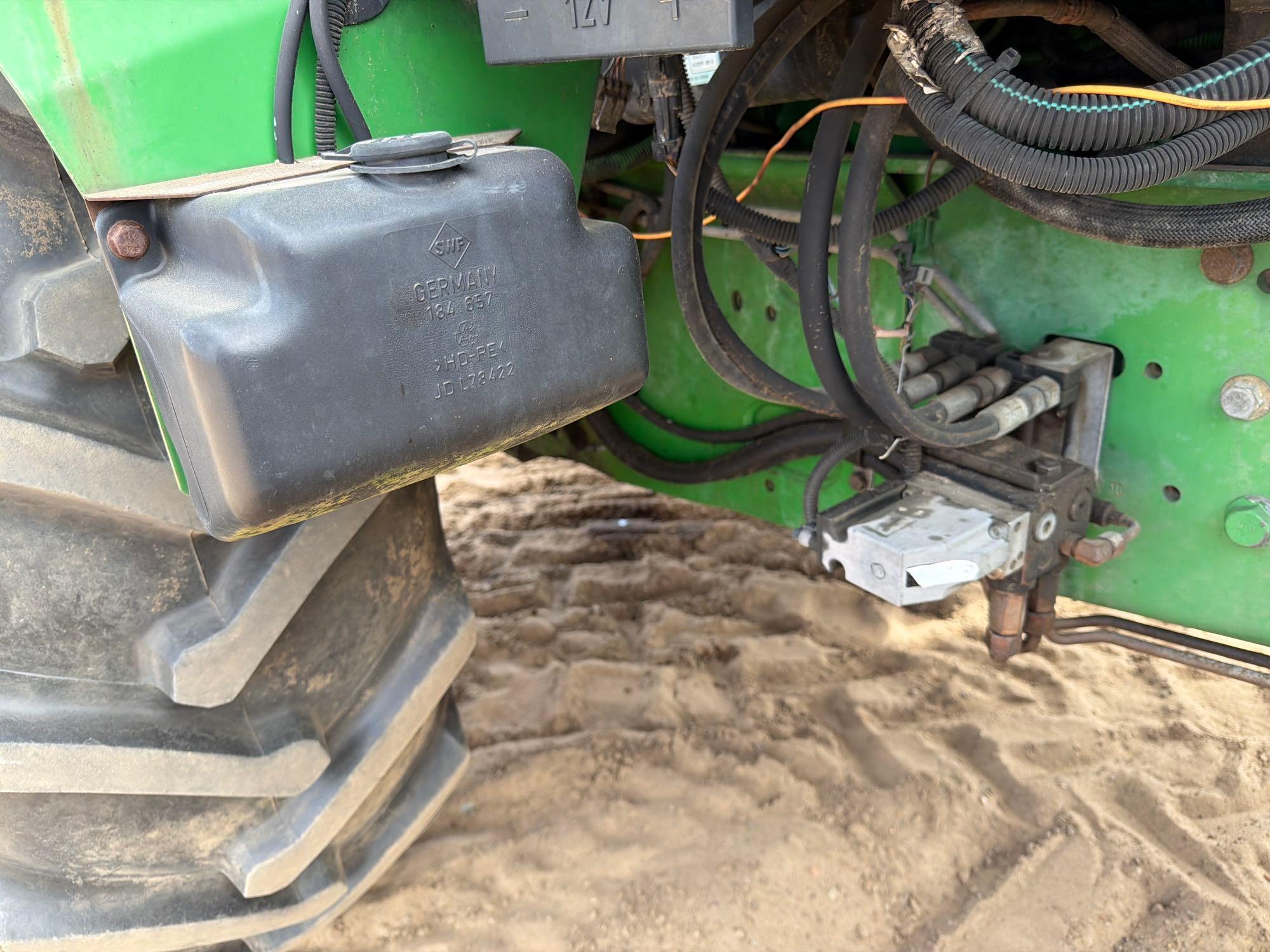 John Deere 7330