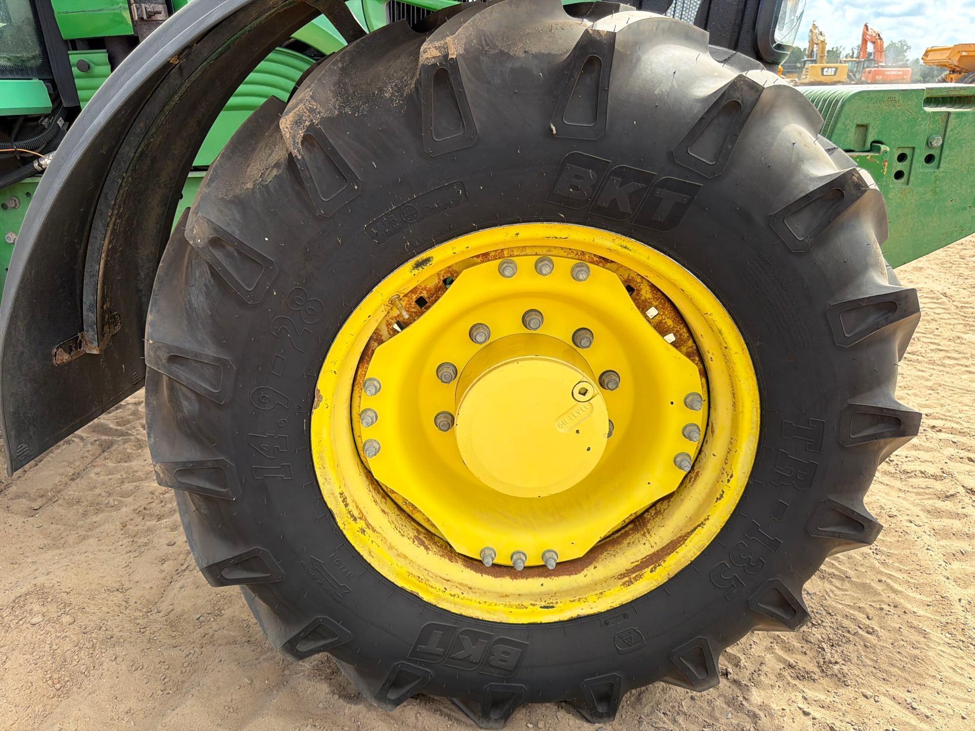 John Deere 7330