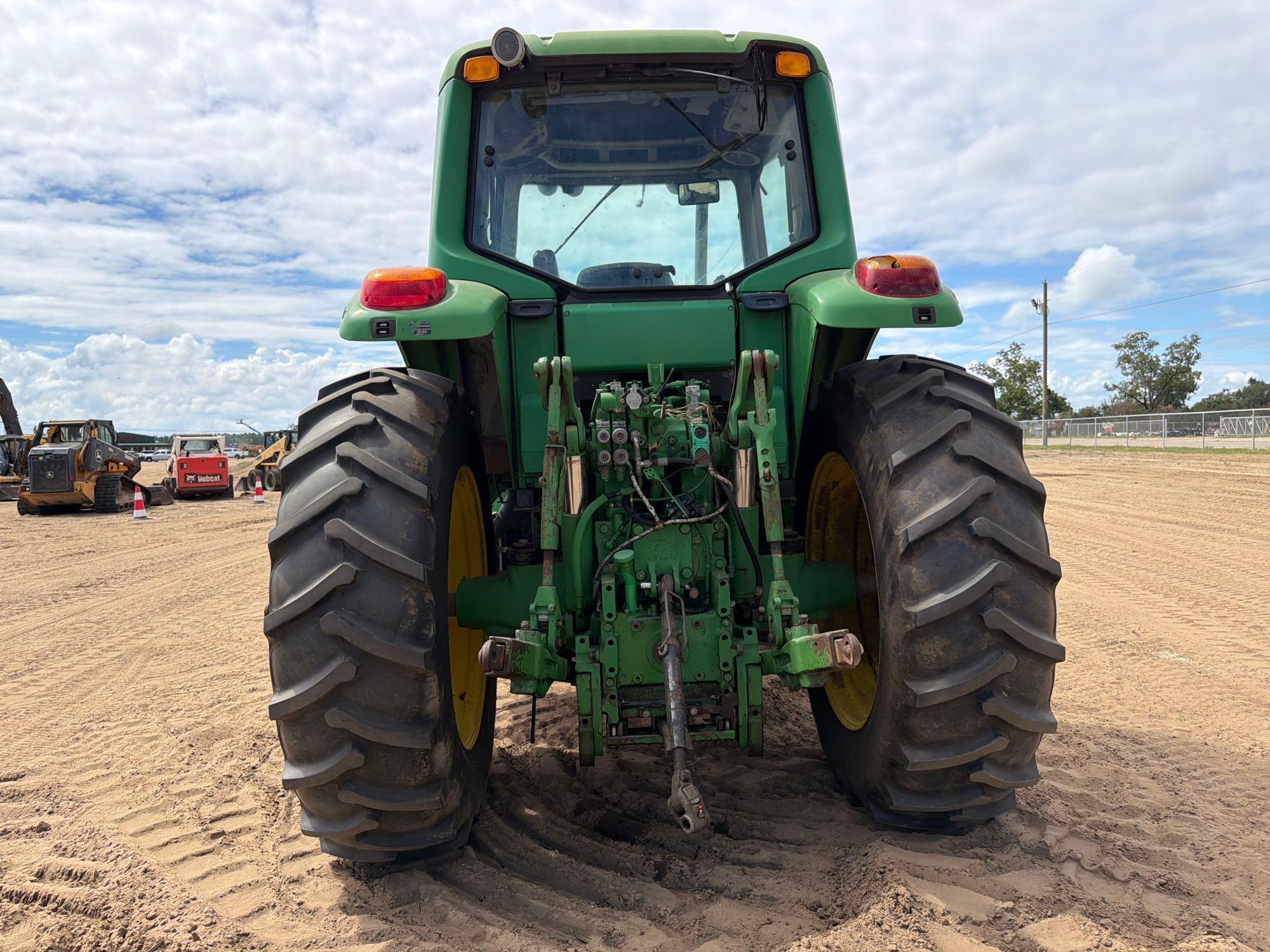 John Deere 7330