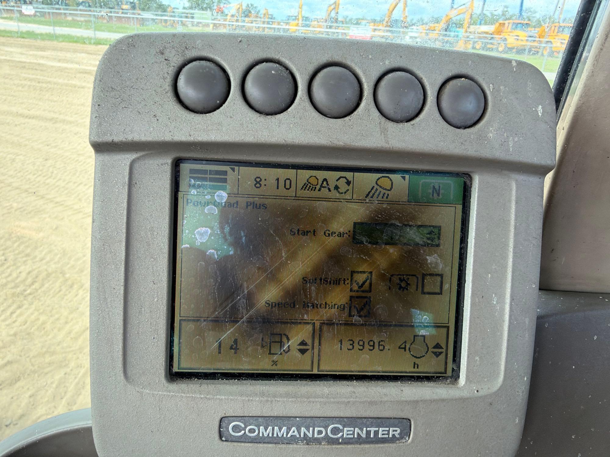 John Deere 7330