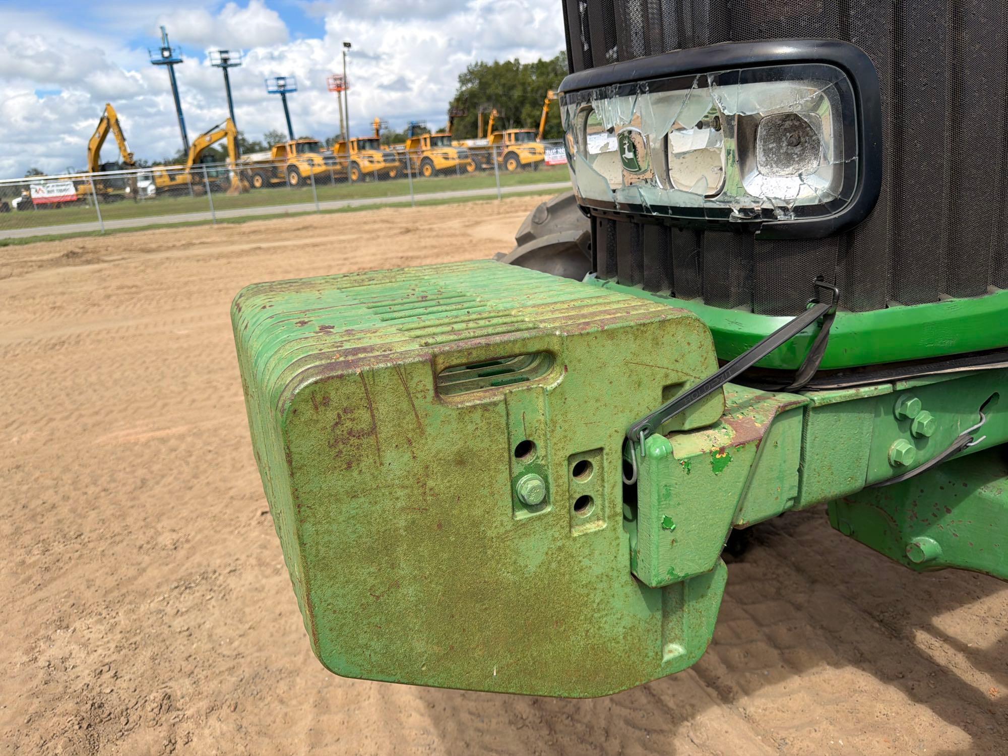 John Deere 7330