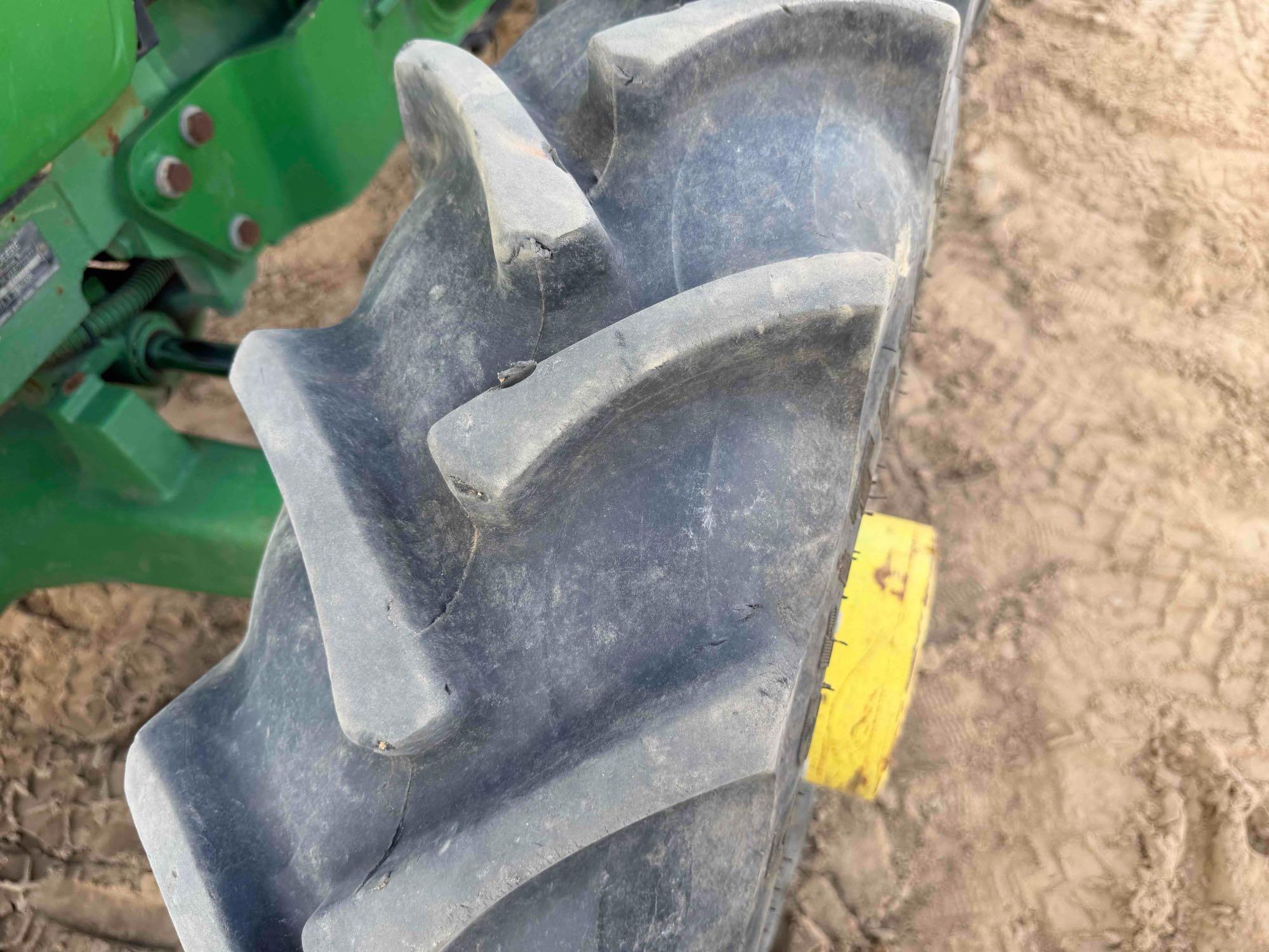 John Deere 5070