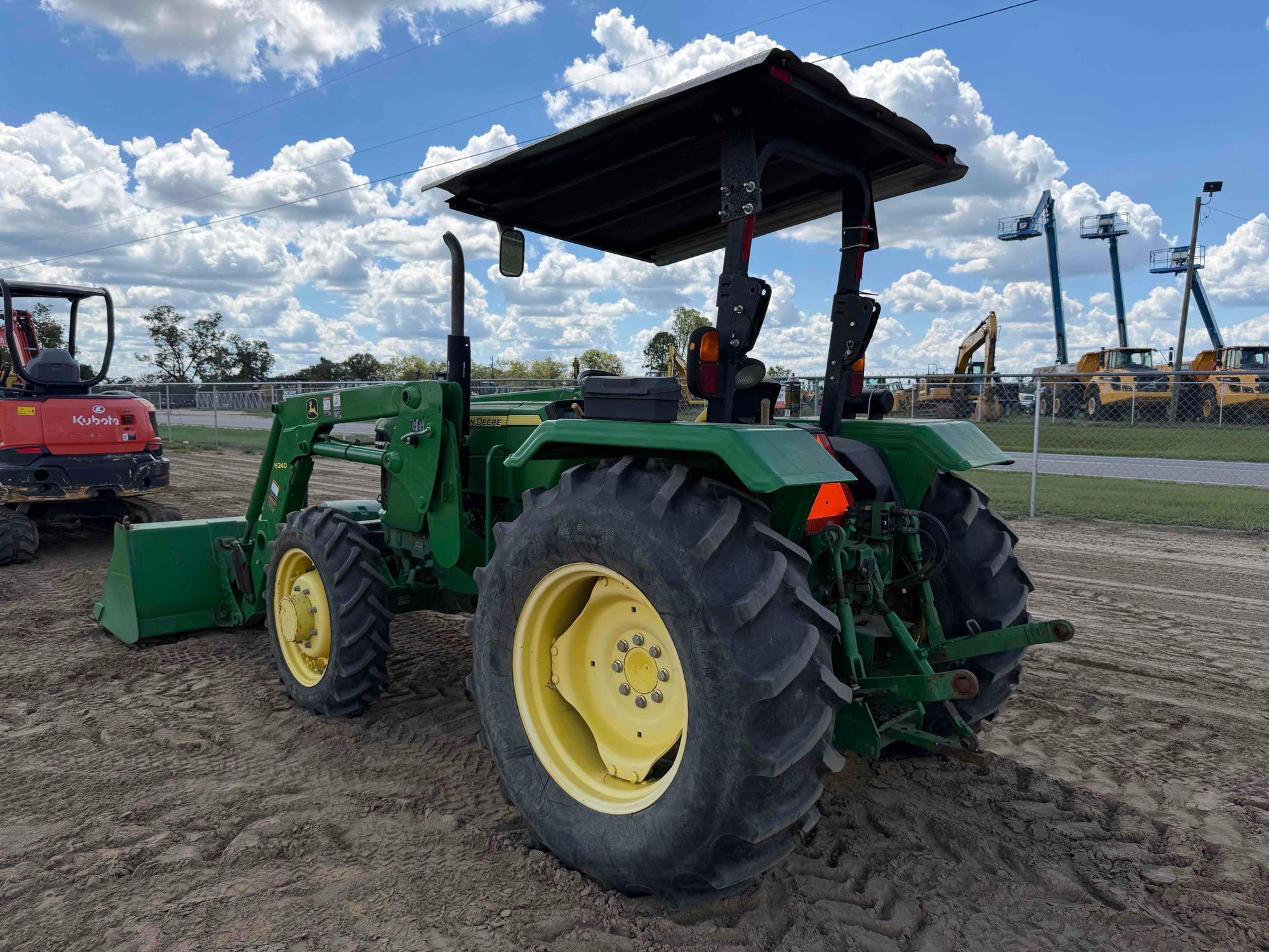 John Deere 5070