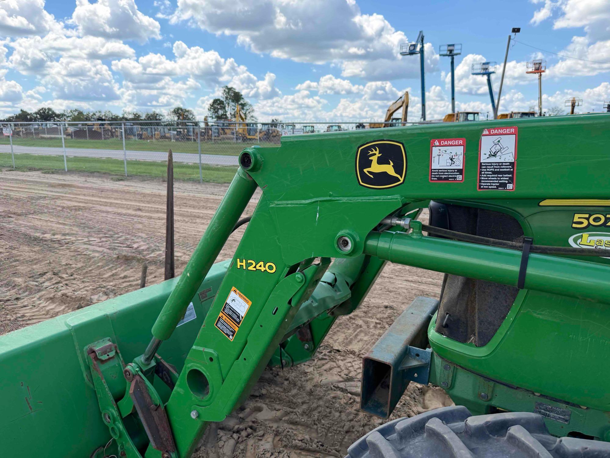John Deere 5070