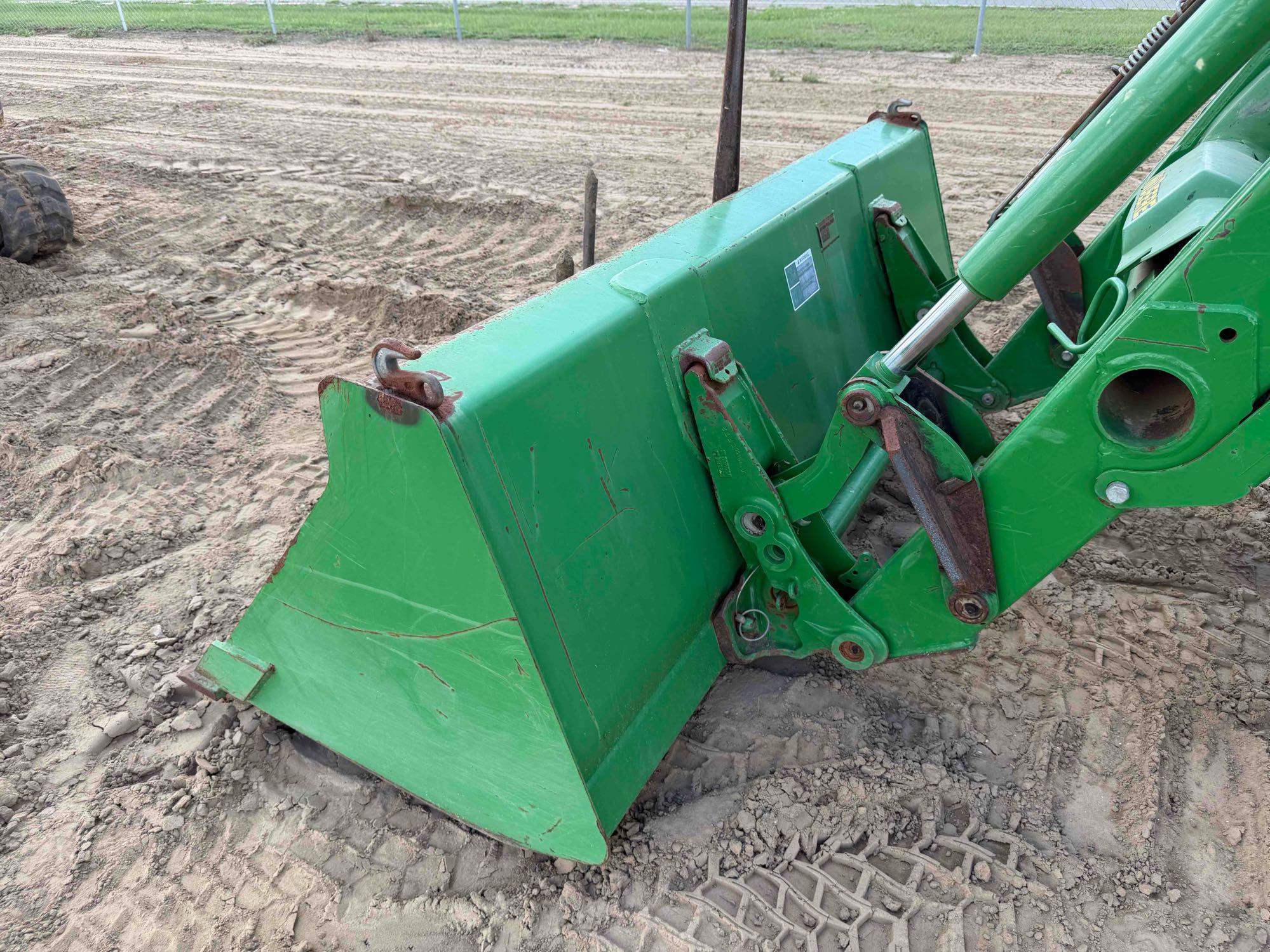 John Deere 5070