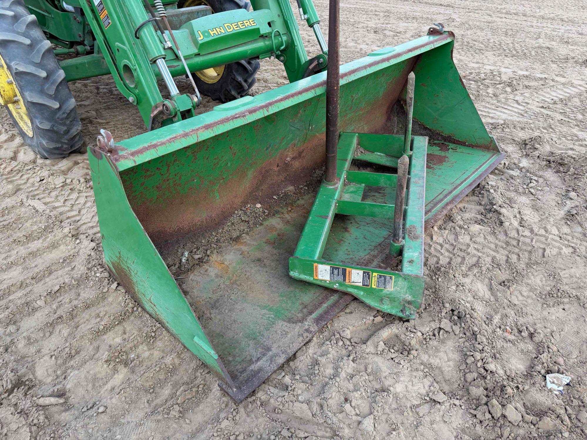 John Deere 5070