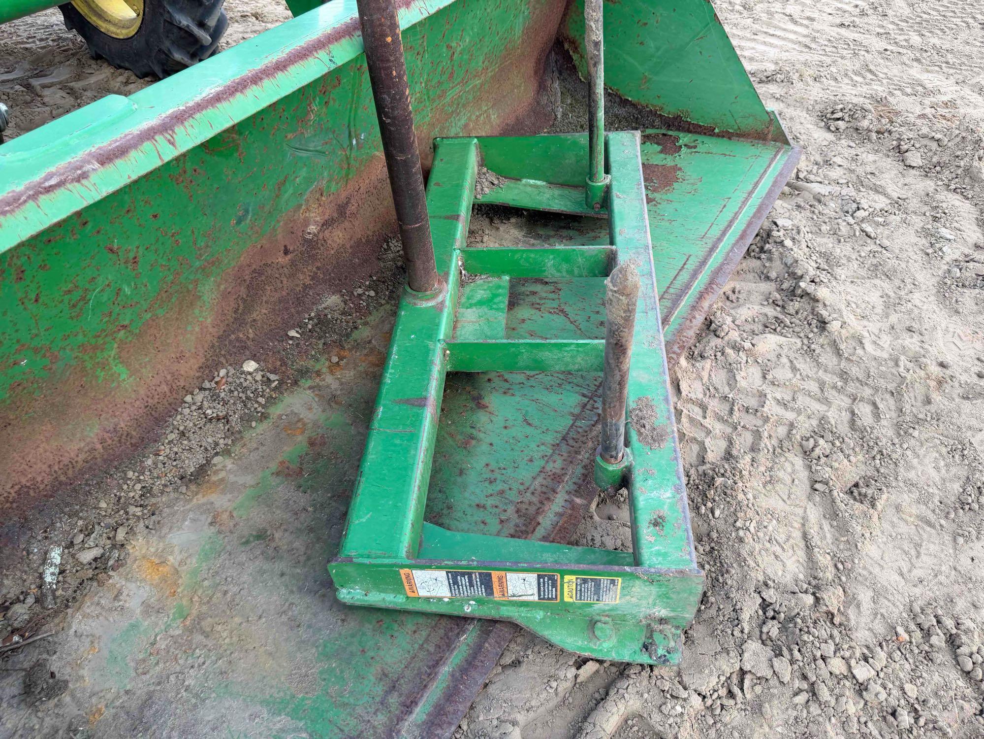 John Deere 5070