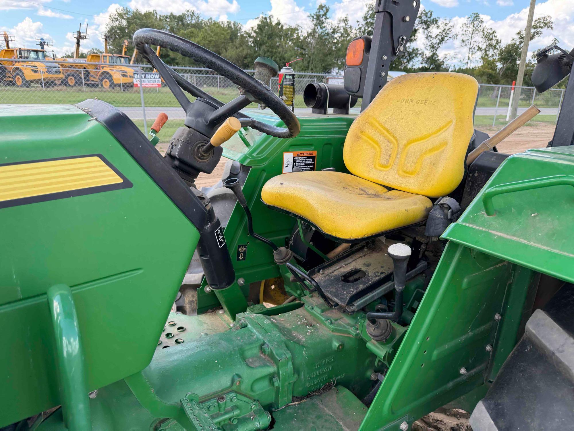 John Deere 5070