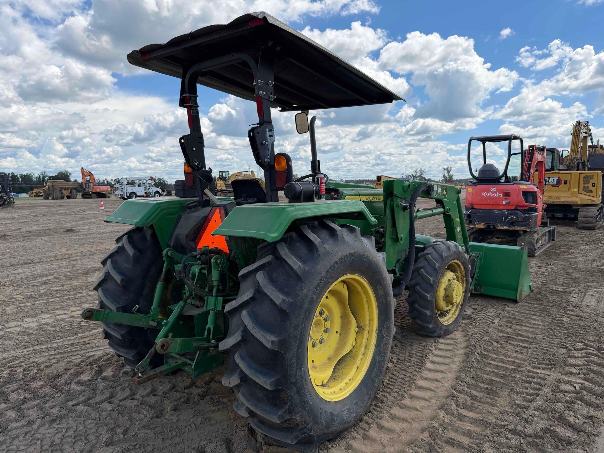 John Deere 5070