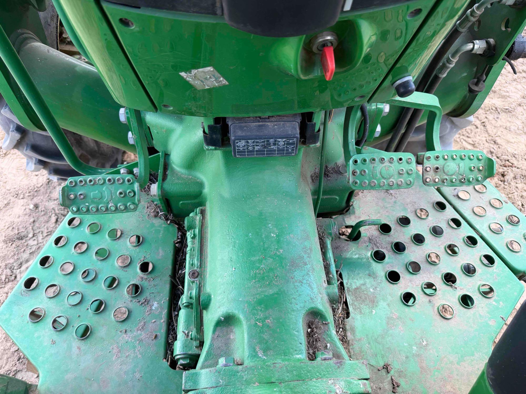 John Deere 5070