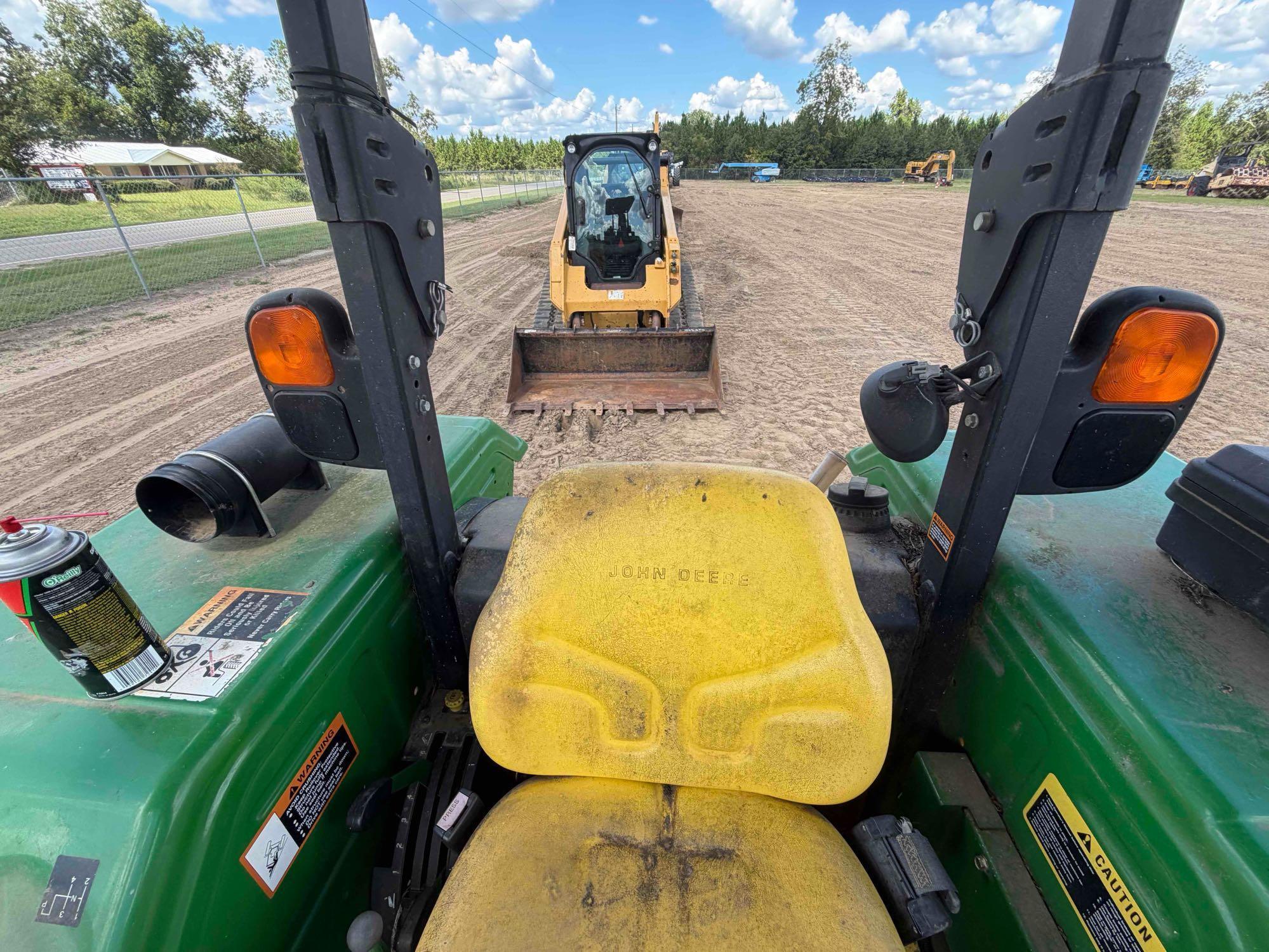John Deere 5070