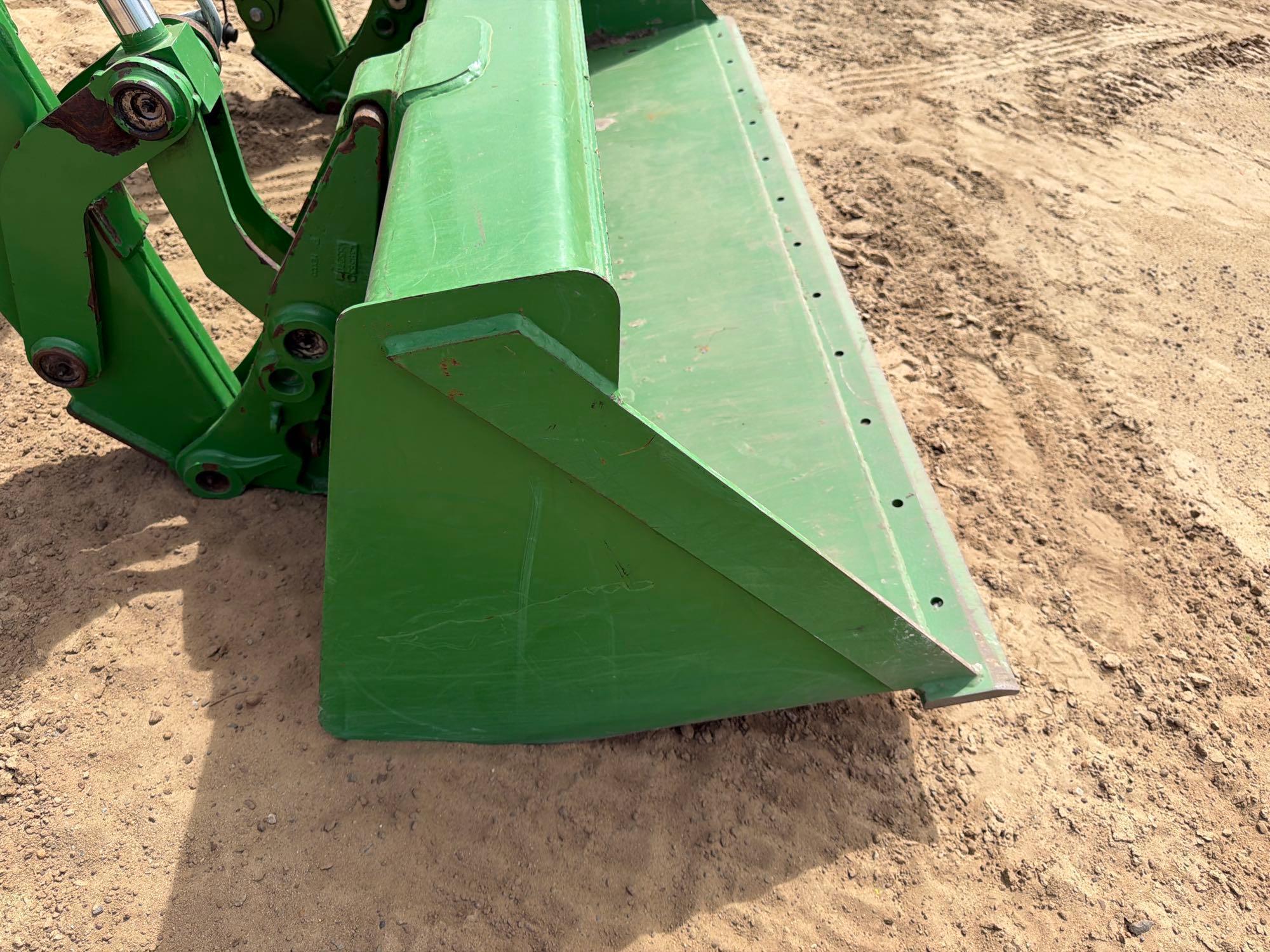 2015 John Deere 5055E