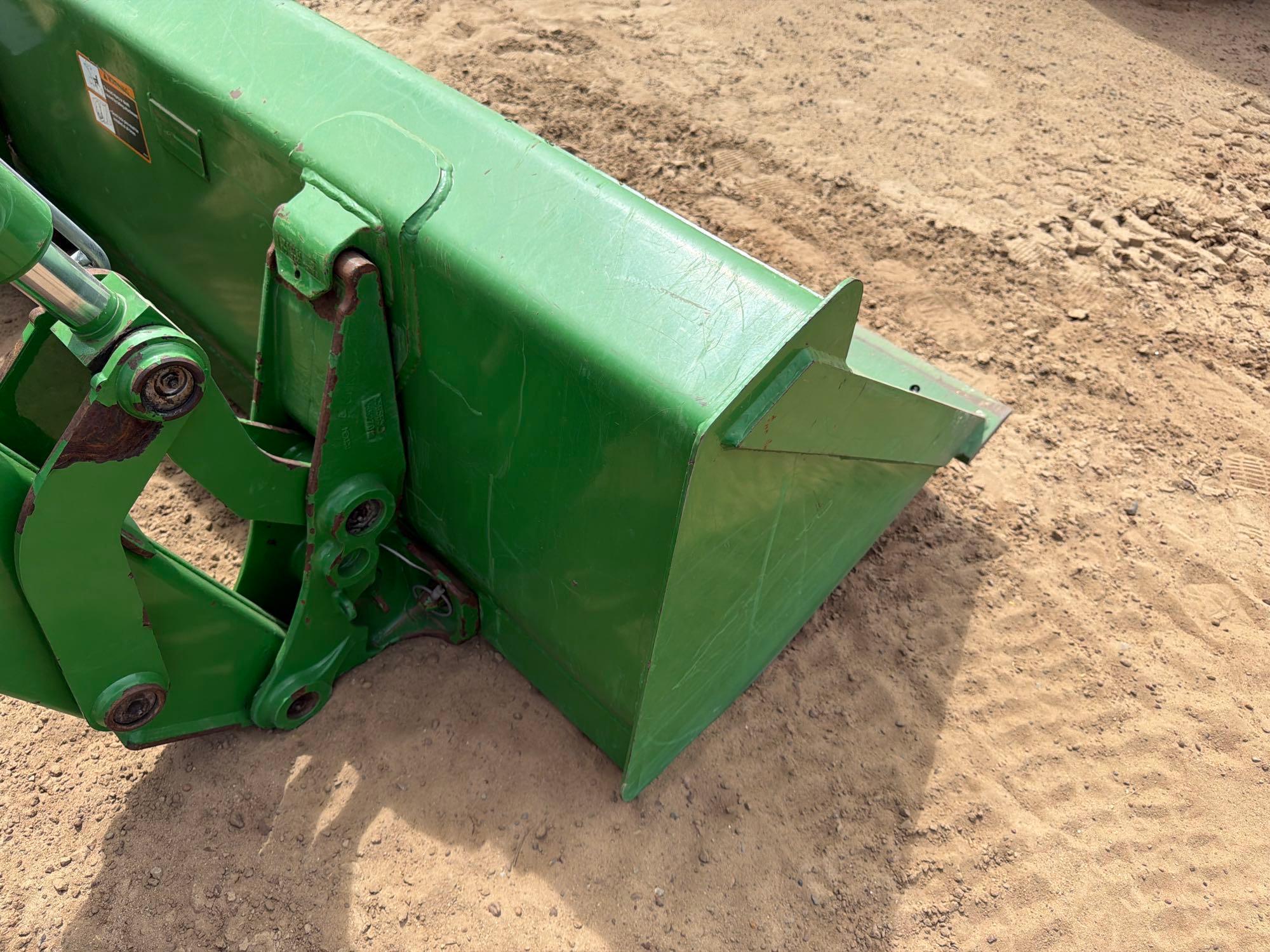 2015 John Deere 5055E