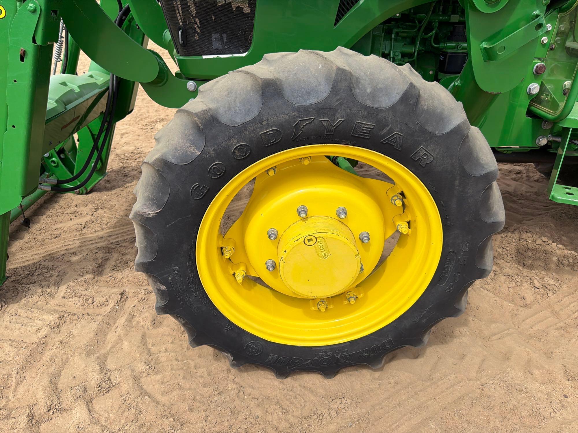 2015 John Deere 5055E