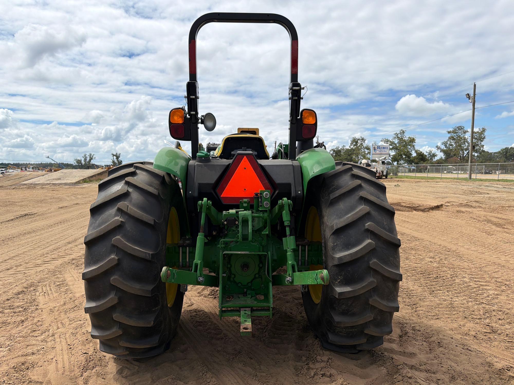2015 John Deere 5055E