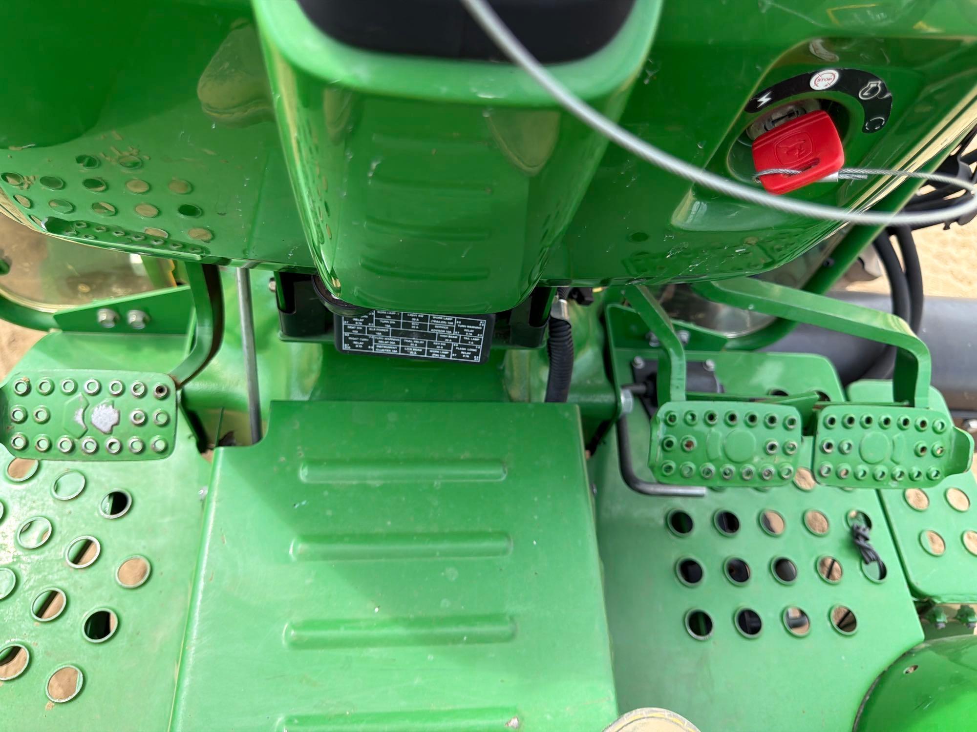 2015 John Deere 5055E